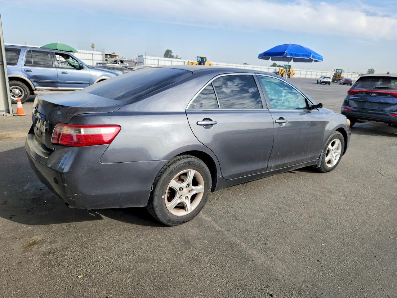 2007 Toyota Camry Le Gray vin: 4T1BE46KX7U111678