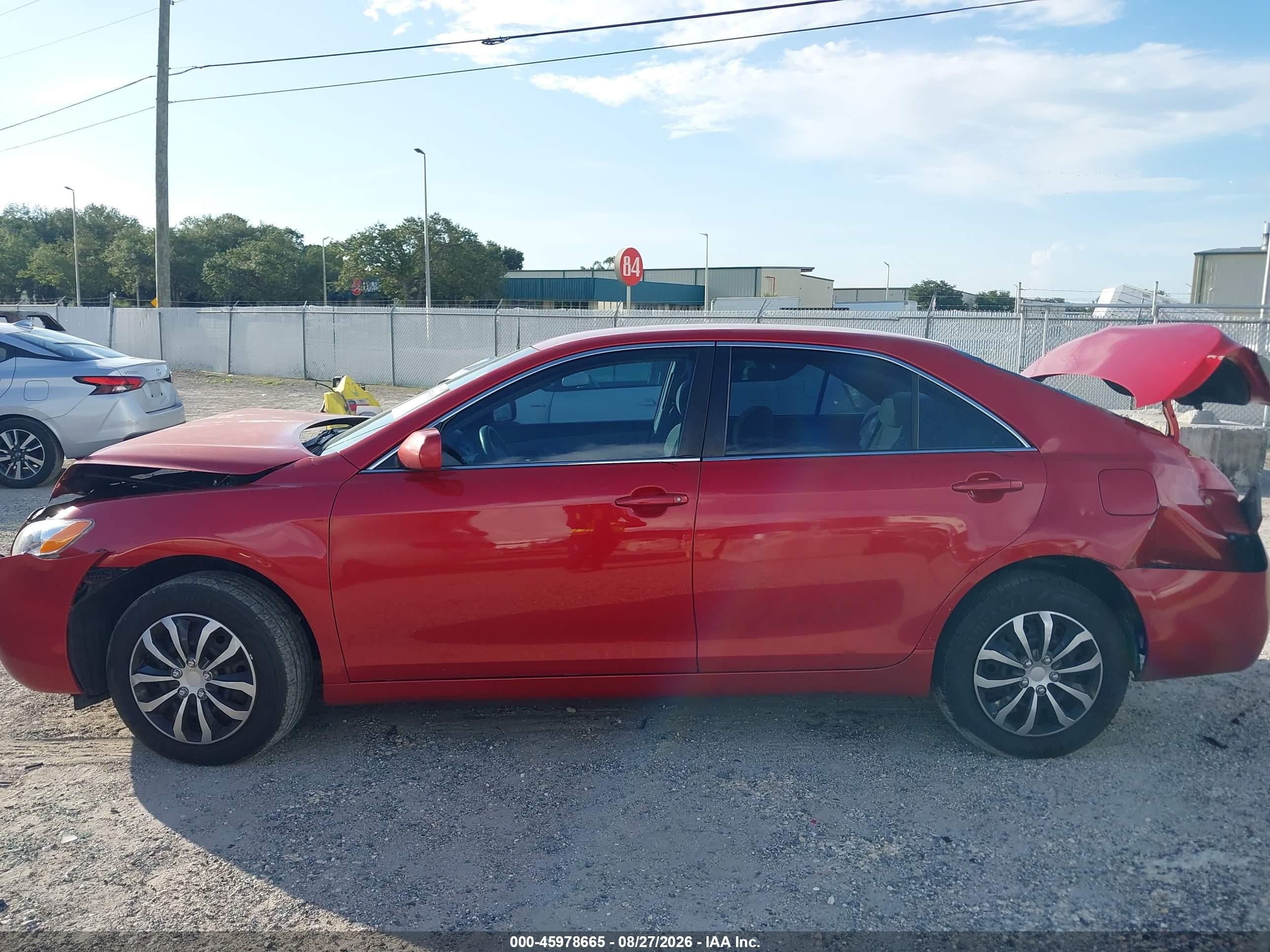 2007 Toyota Camry Le Red vin: 4T1BE46KX7U121269