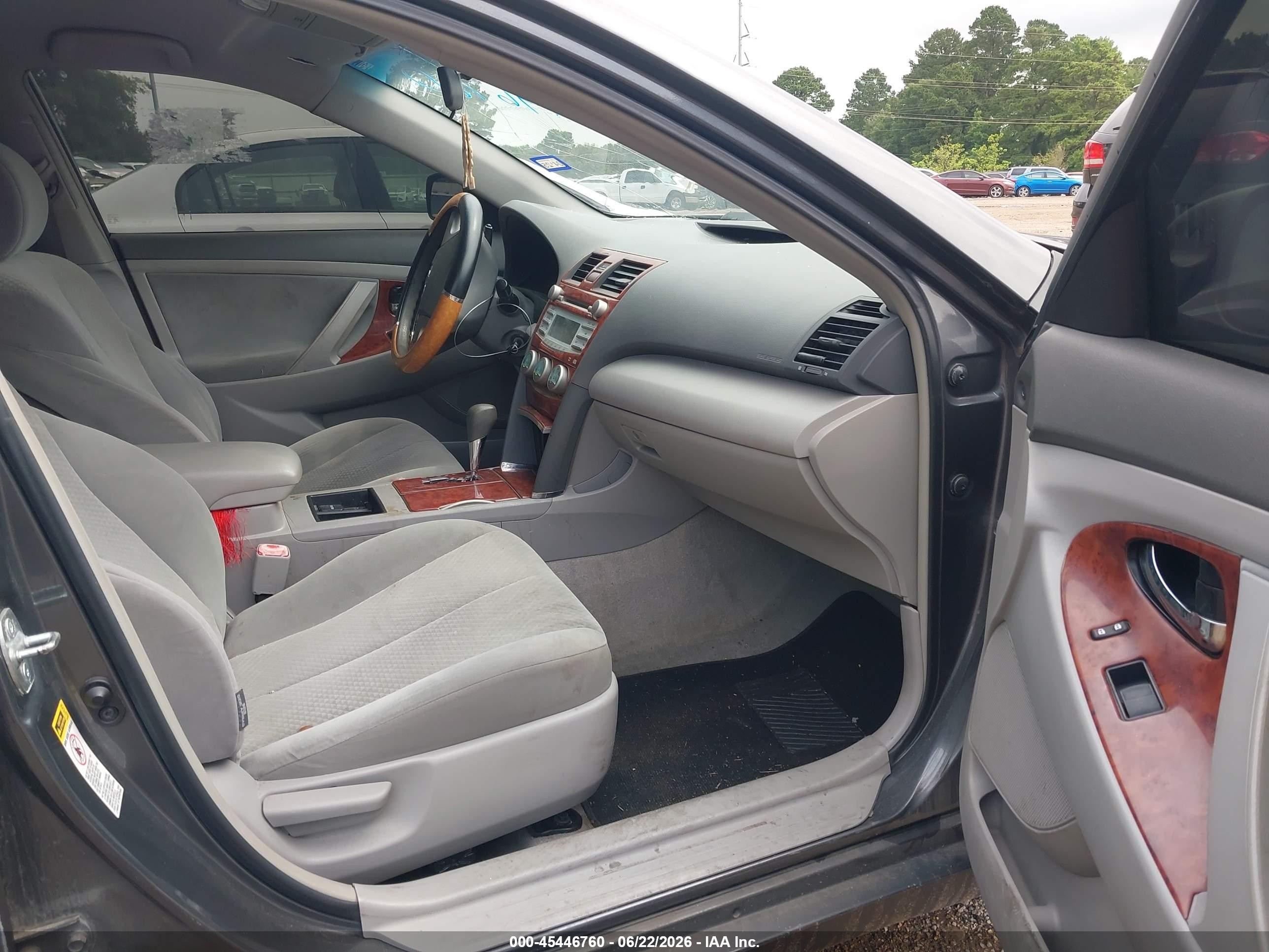 2007 Toyota Camry Le Gray vin: 4T1BE46KX7U122258