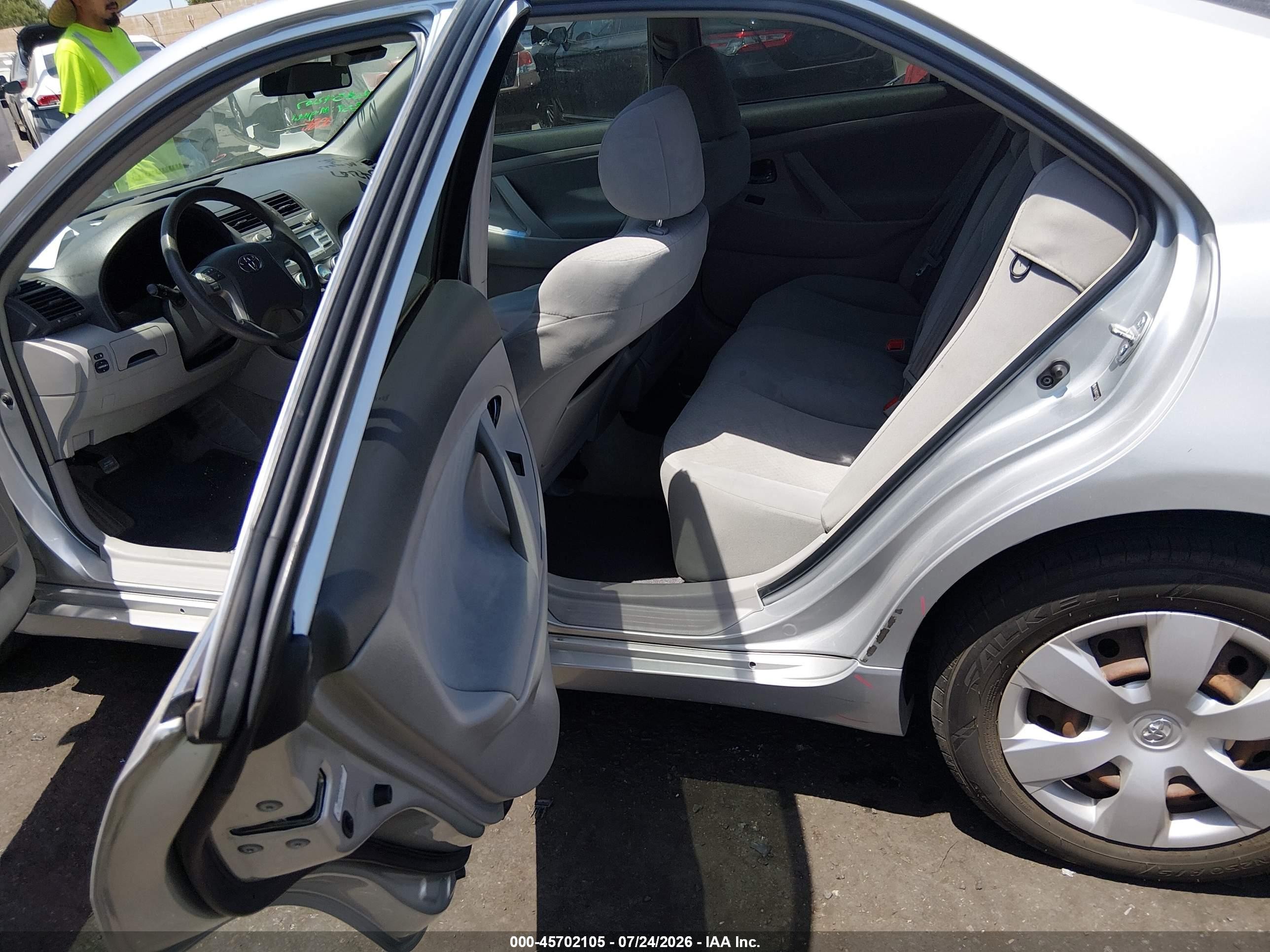 2007 Toyota Camry Le Silver vin: 4T1BE46KX7U127492