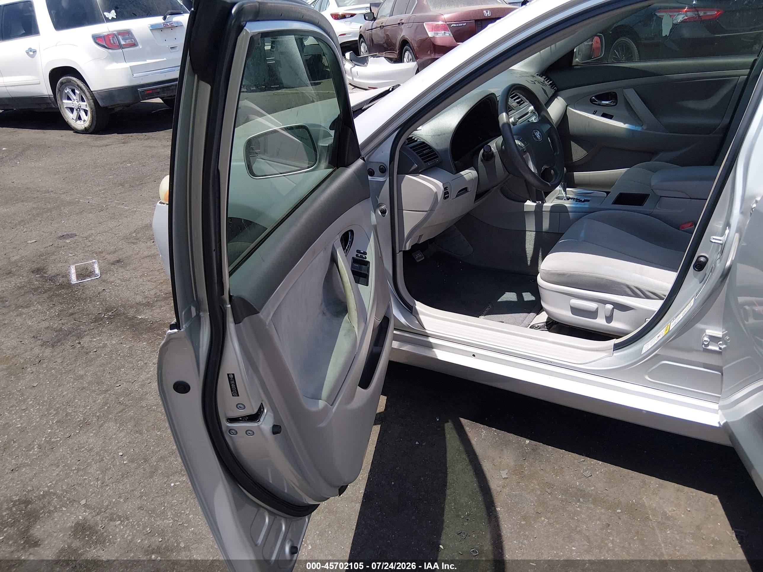 2007 Toyota Camry Le Silver vin: 4T1BE46KX7U127492