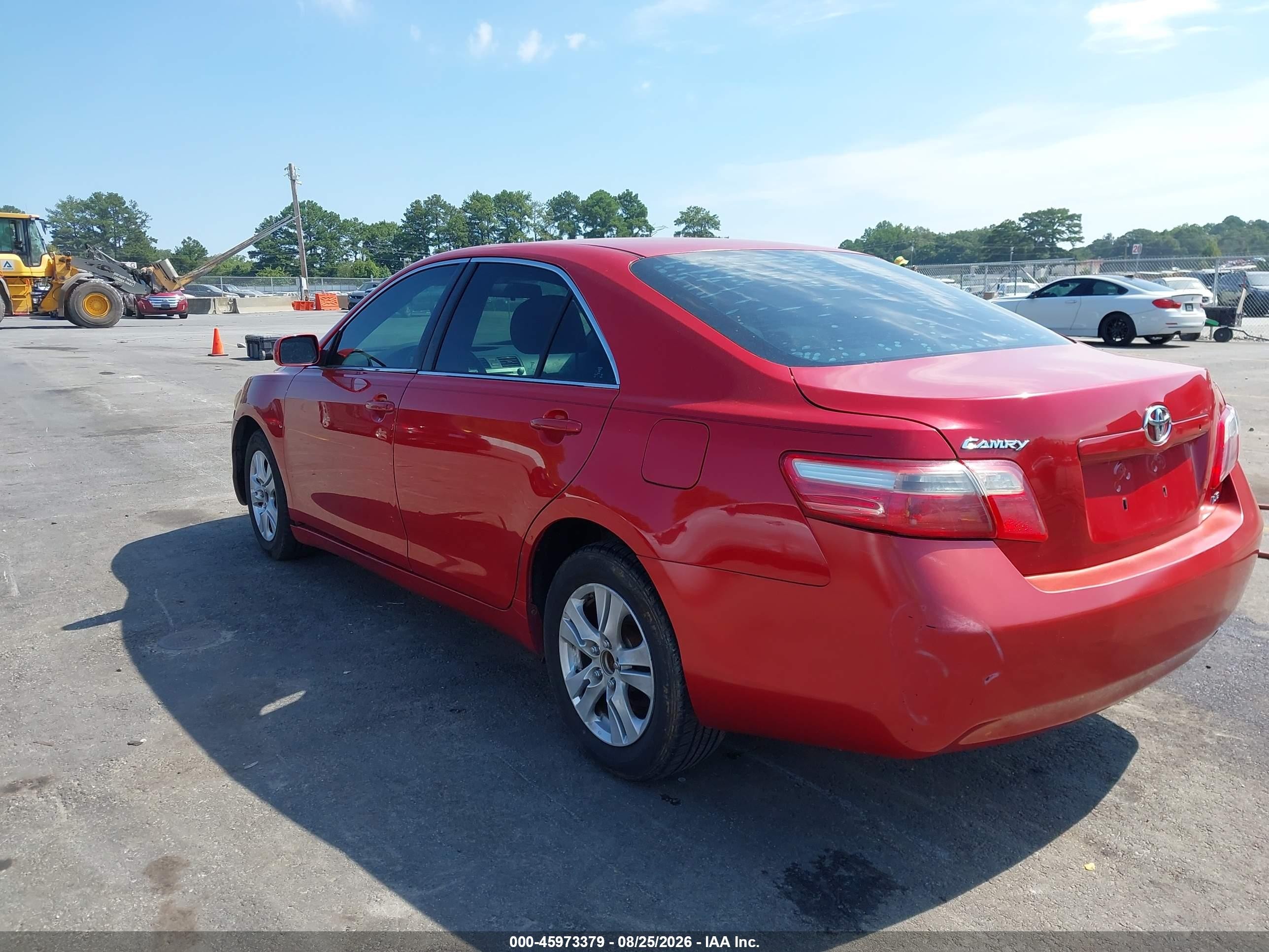 2007 Toyota Camry Le Red vin: 4T1BE46KX7U131767