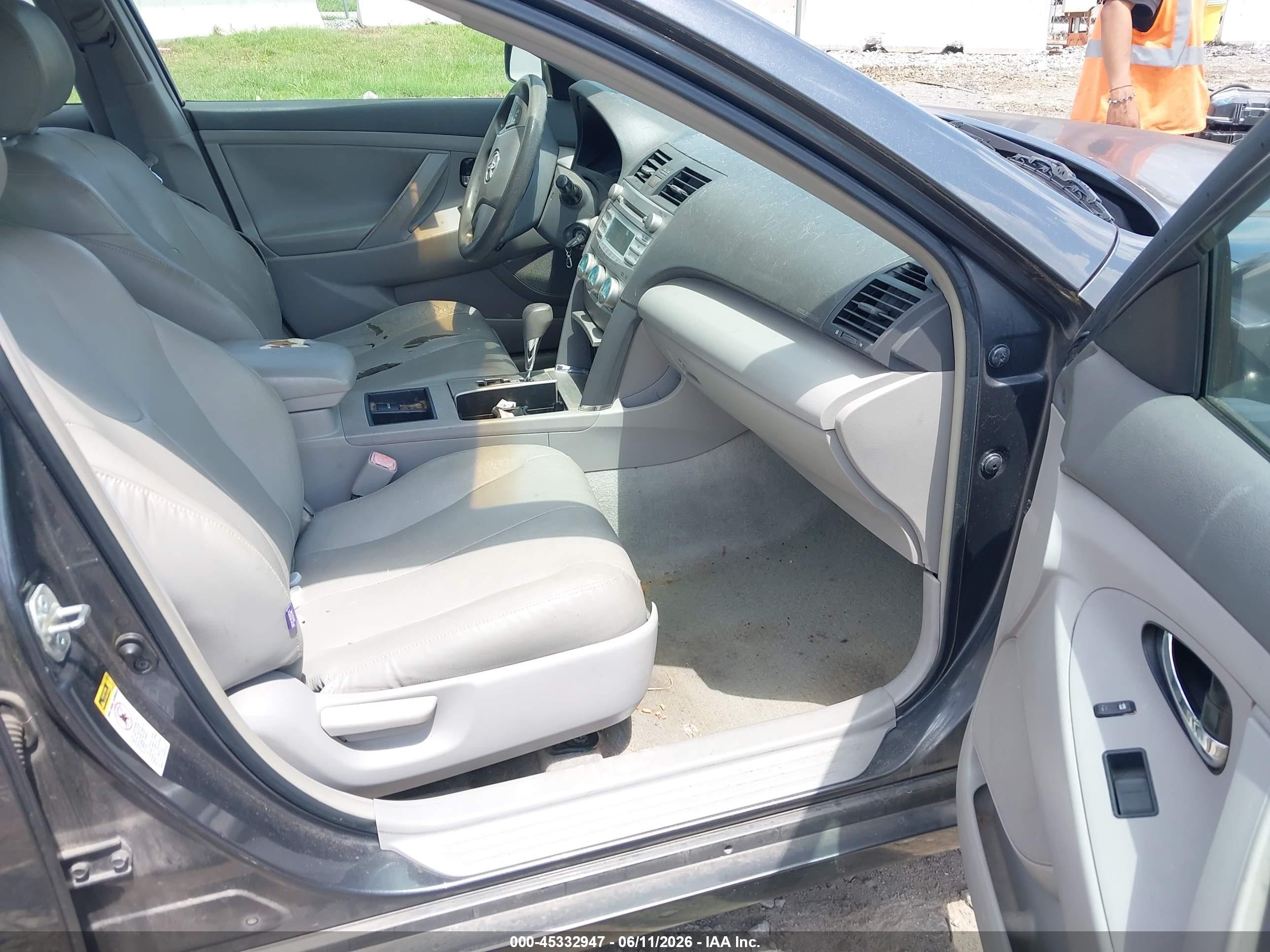 2007 Toyota Camry Le Gray vin: 4T1BE46KX7U133602