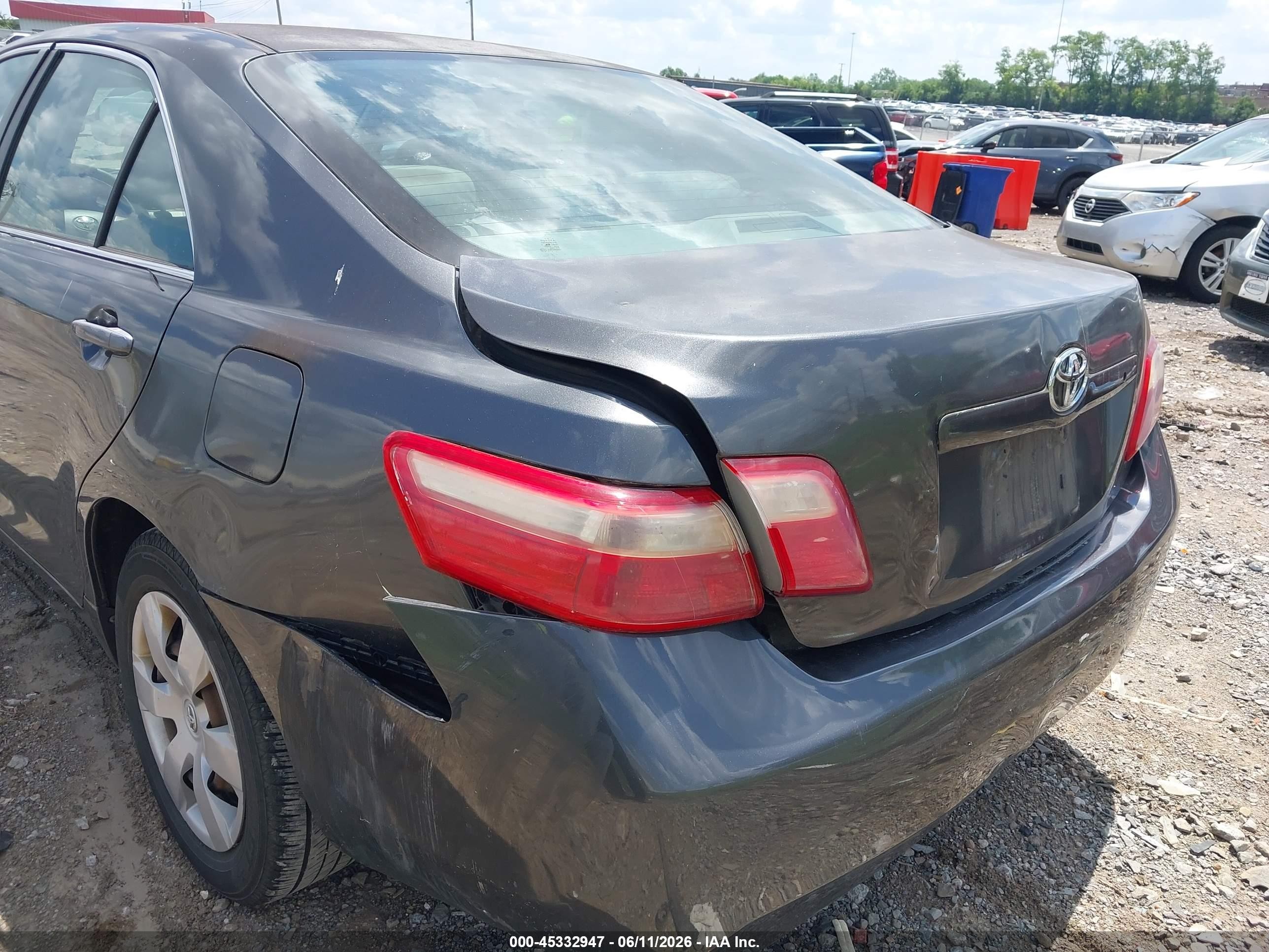 2007 Toyota Camry Le Gray vin: 4T1BE46KX7U133602