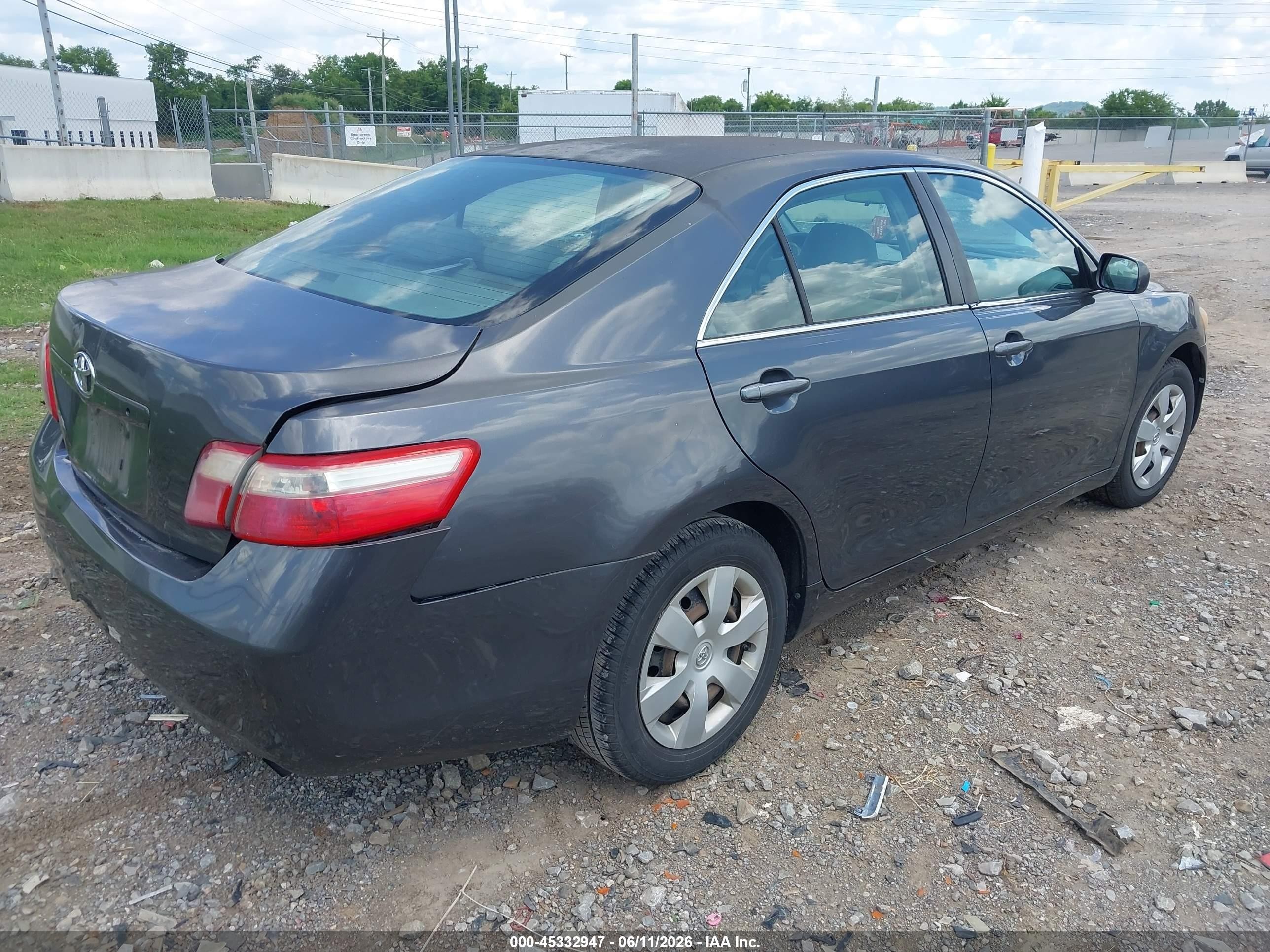 2007 Toyota Camry Le Gray vin: 4T1BE46KX7U133602
