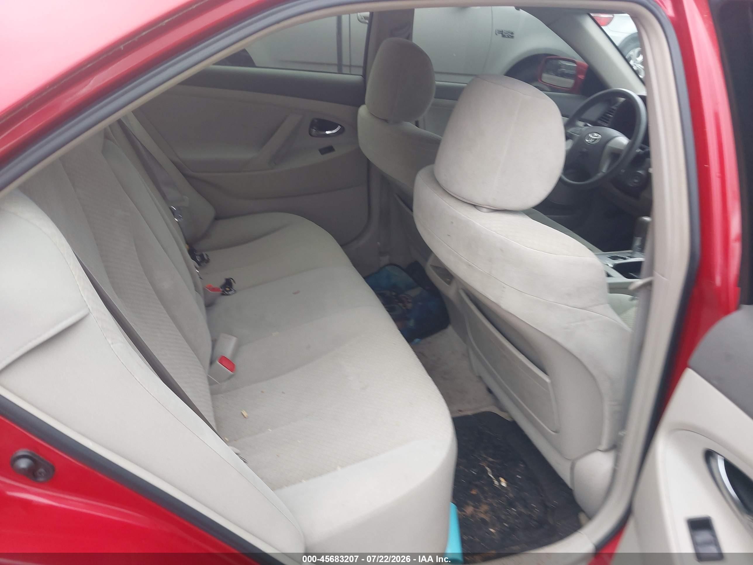 2007 Toyota Camry Le Red vin: 4T1BE46KX7U179544