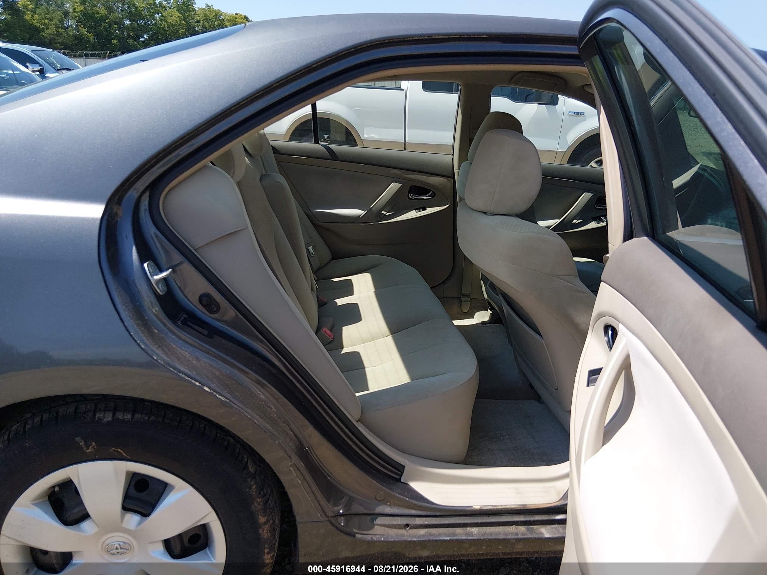 2007 Toyota Camry Le Gray vin: 4T1BE46KX7U188602