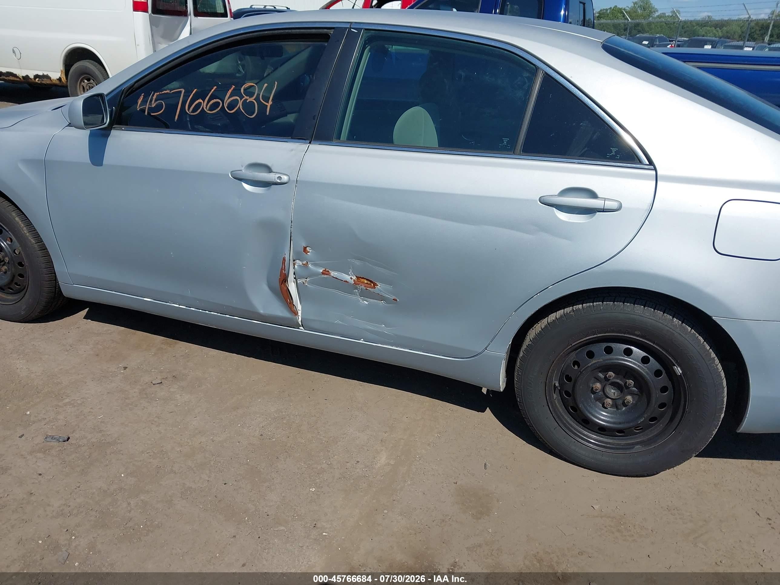 2007 Toyota Camry Le Серебряный vin: 4T1BE46KX7U509912