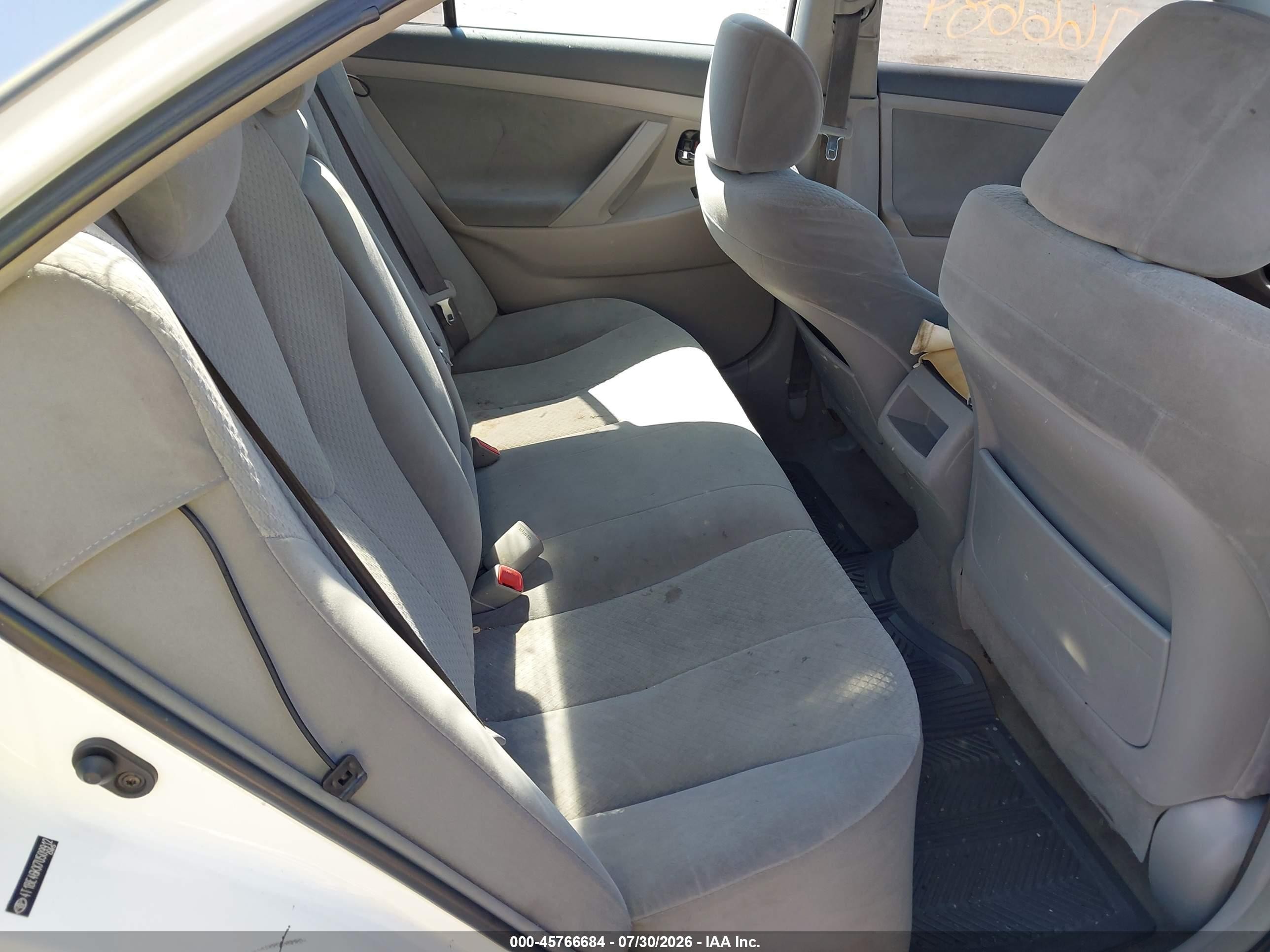 2007 Toyota Camry Le Серебряный vin: 4T1BE46KX7U509912