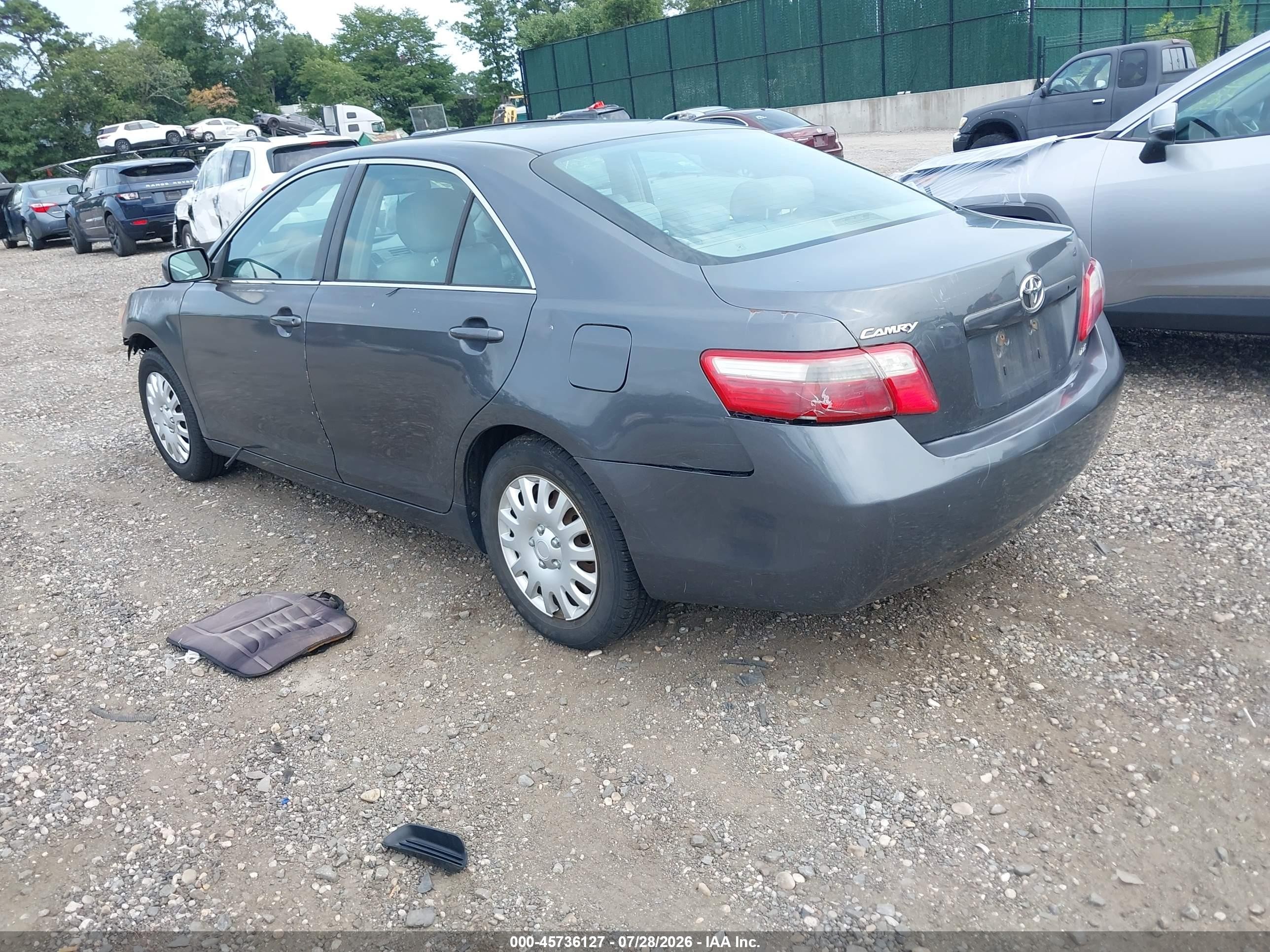 2007 Toyota Camry Le Gray vin: 4T1BE46KX7U521705