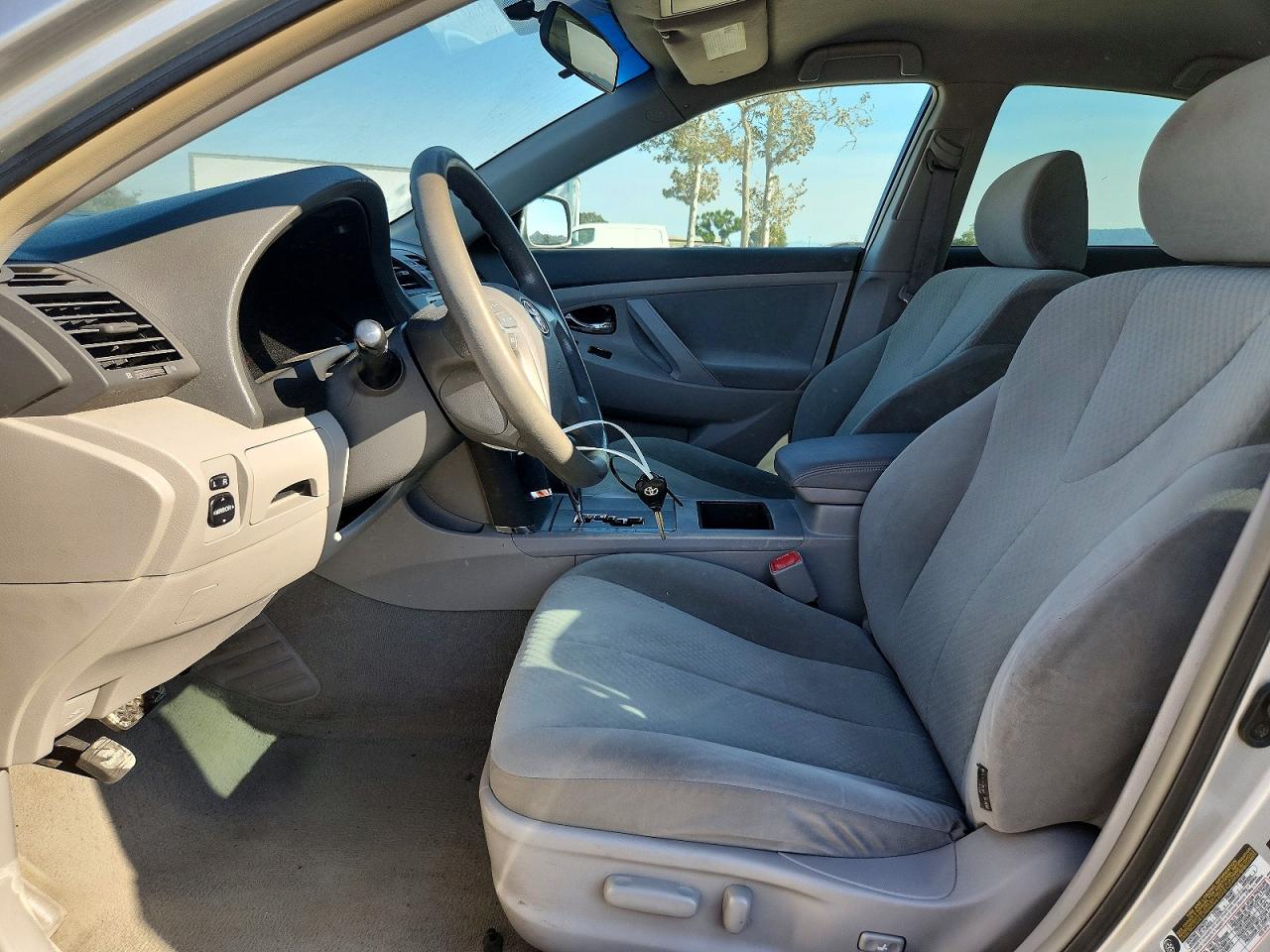 2007 Toyota Camry Le Silver vin: 4T1BE46KX7U531411