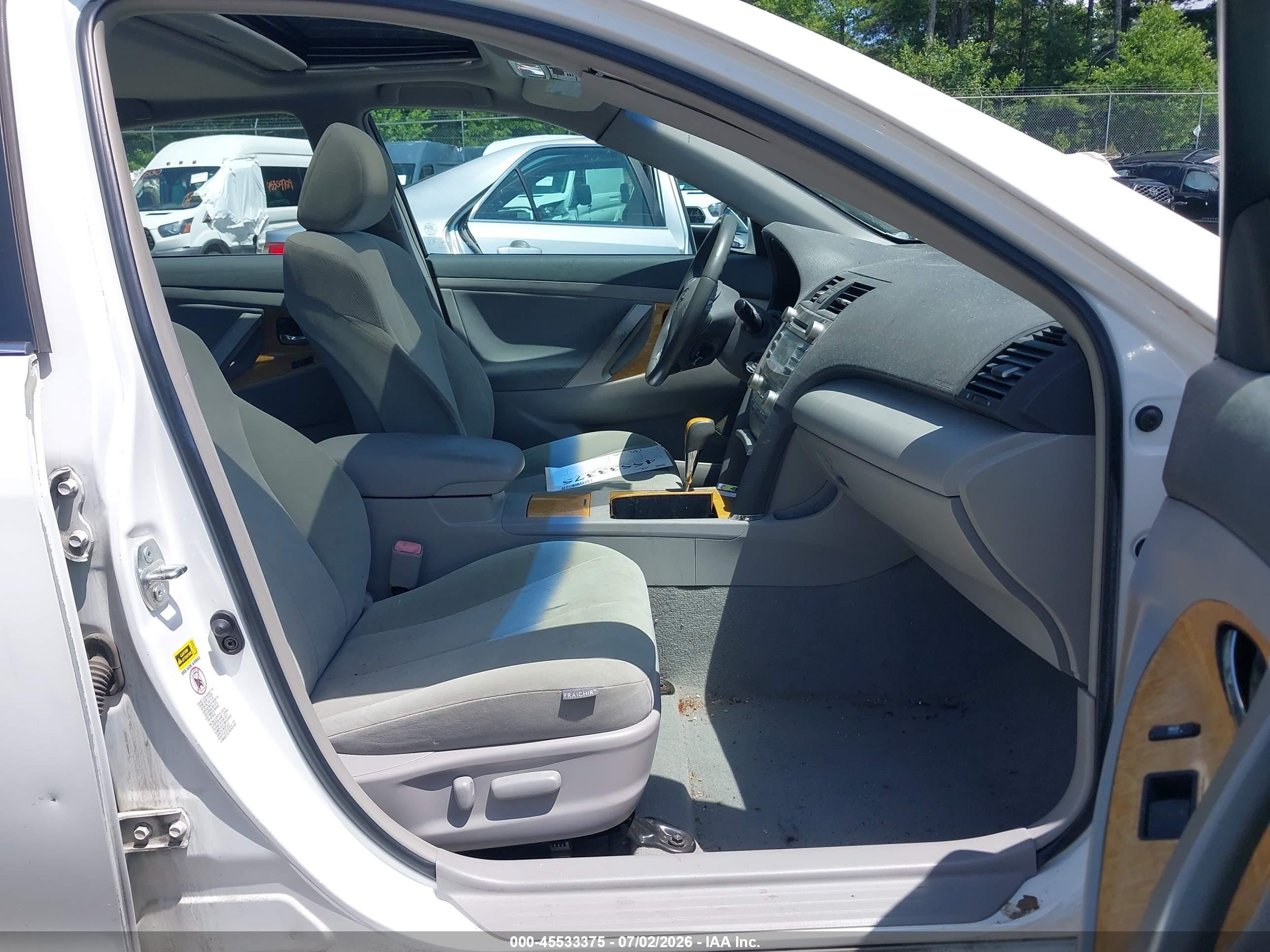 2007 Toyota Camry Xle White vin: 4T1BE46KX7U563369