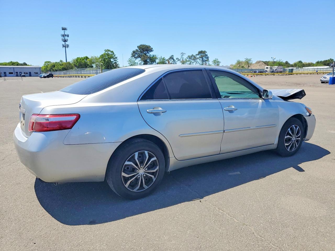 2007 Toyota Camry Le Silver vin: 4T1BE46KX7U564697