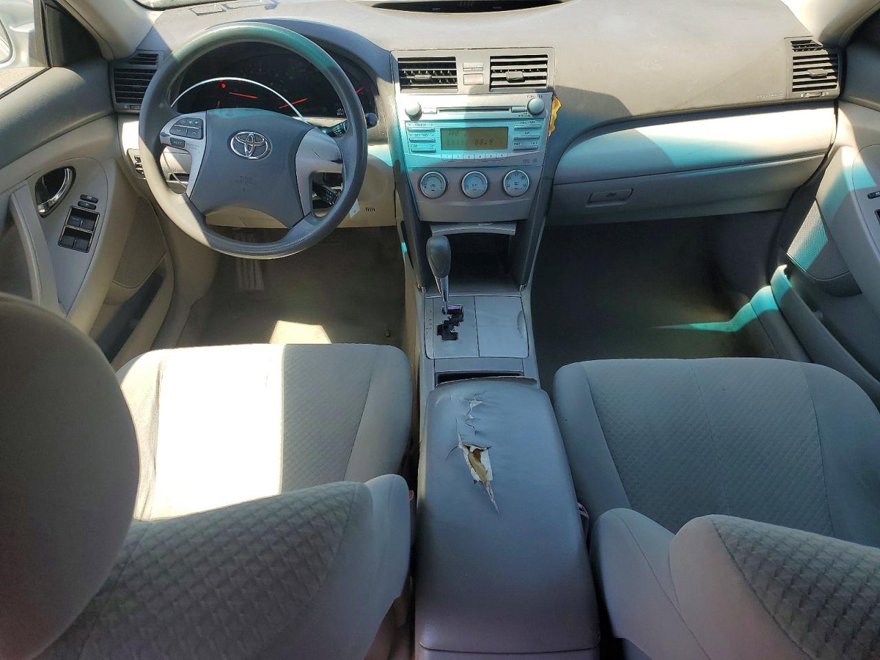 2007 Toyota Camry Le Silver vin: 4T1BE46KX7U564697