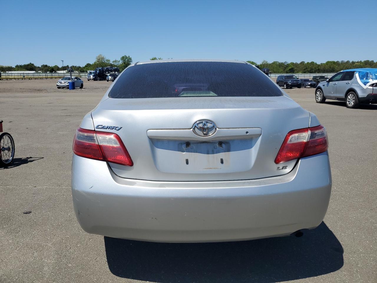 2007 Toyota Camry Le Silver vin: 4T1BE46KX7U564697