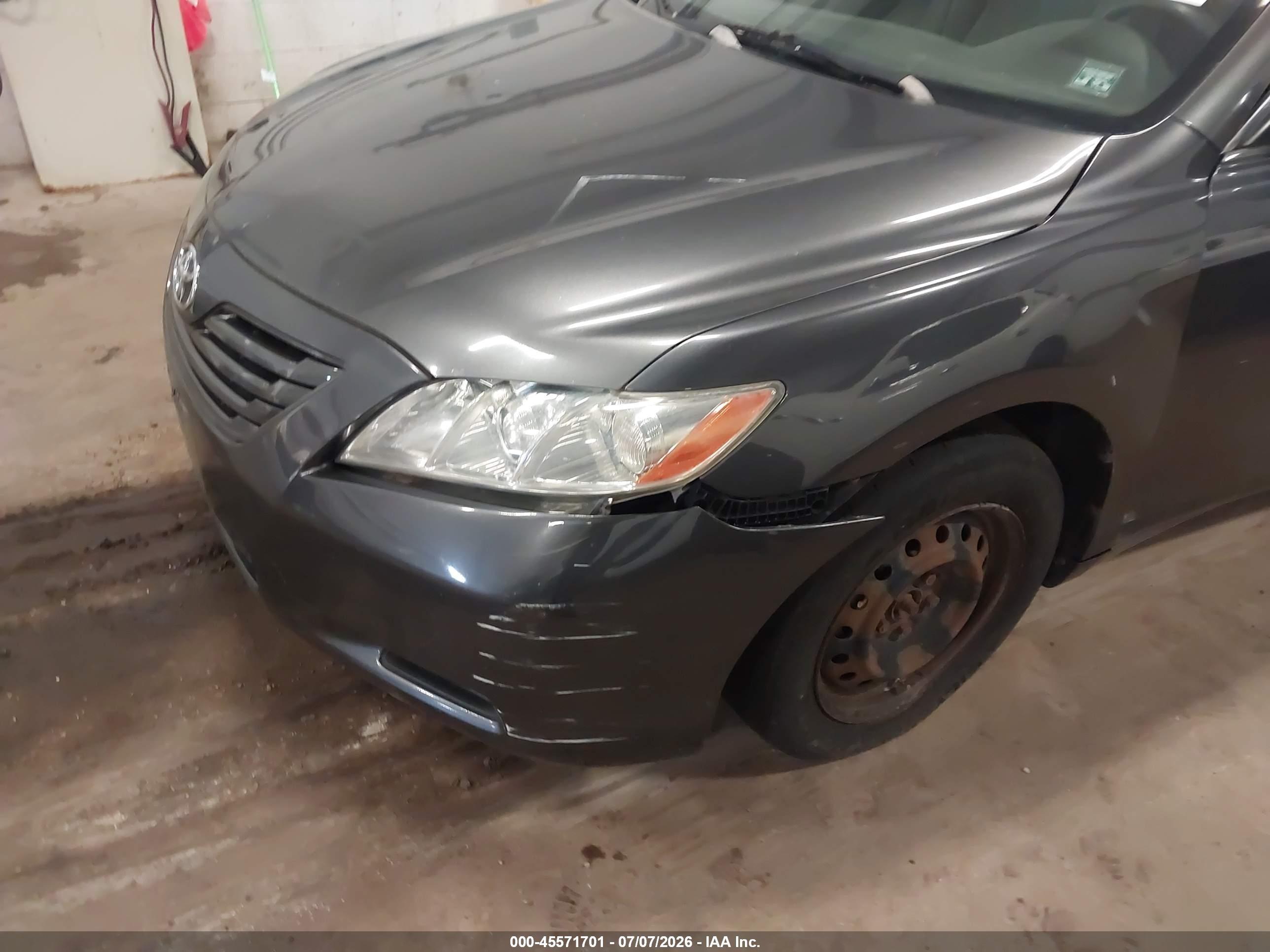 2007 Toyota Camry Le Gray vin: 4T1BE46KX7U608438