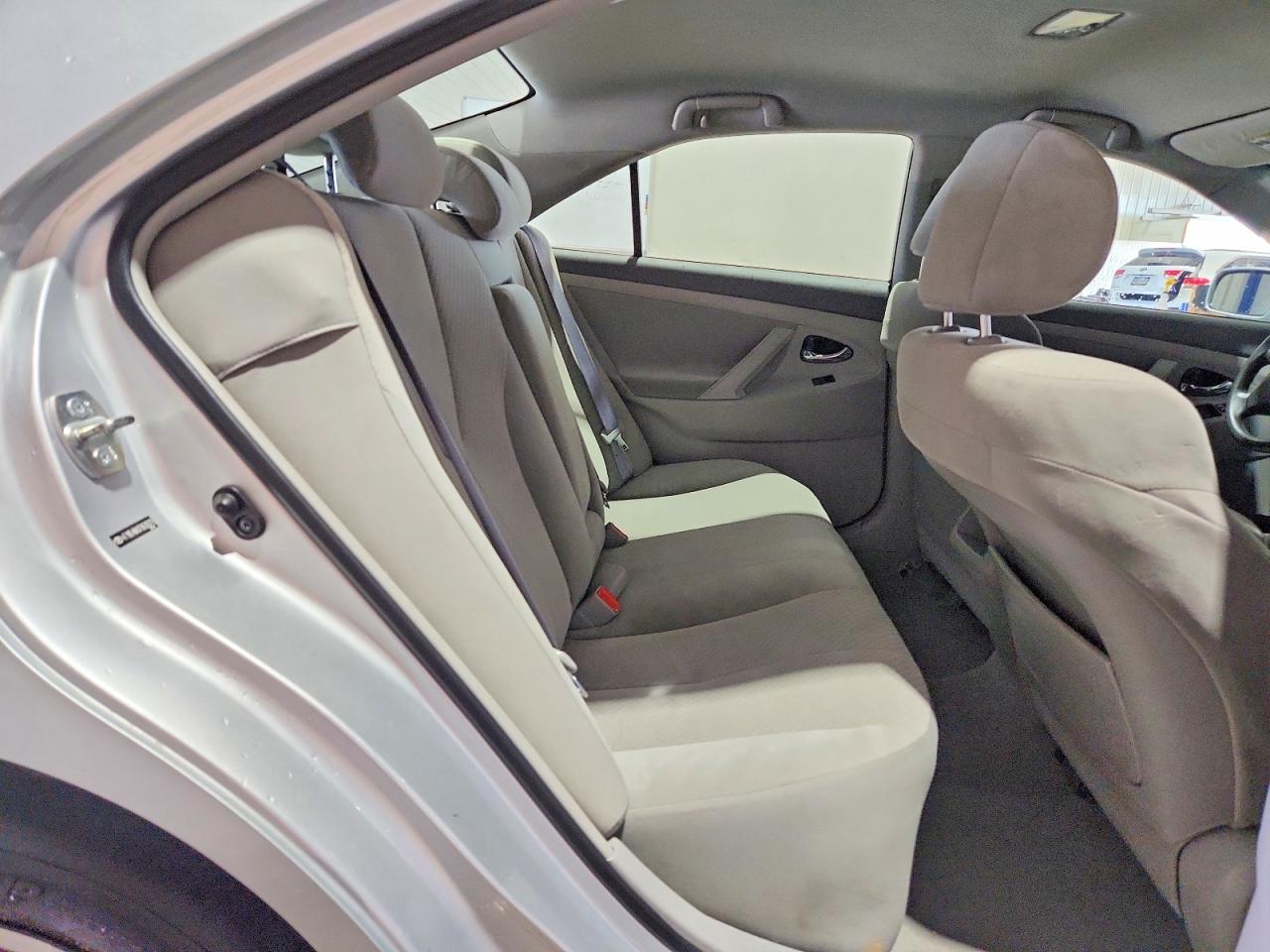 2007 Toyota Camry Le Серебряный vin: 4T1BE46KX7U639379