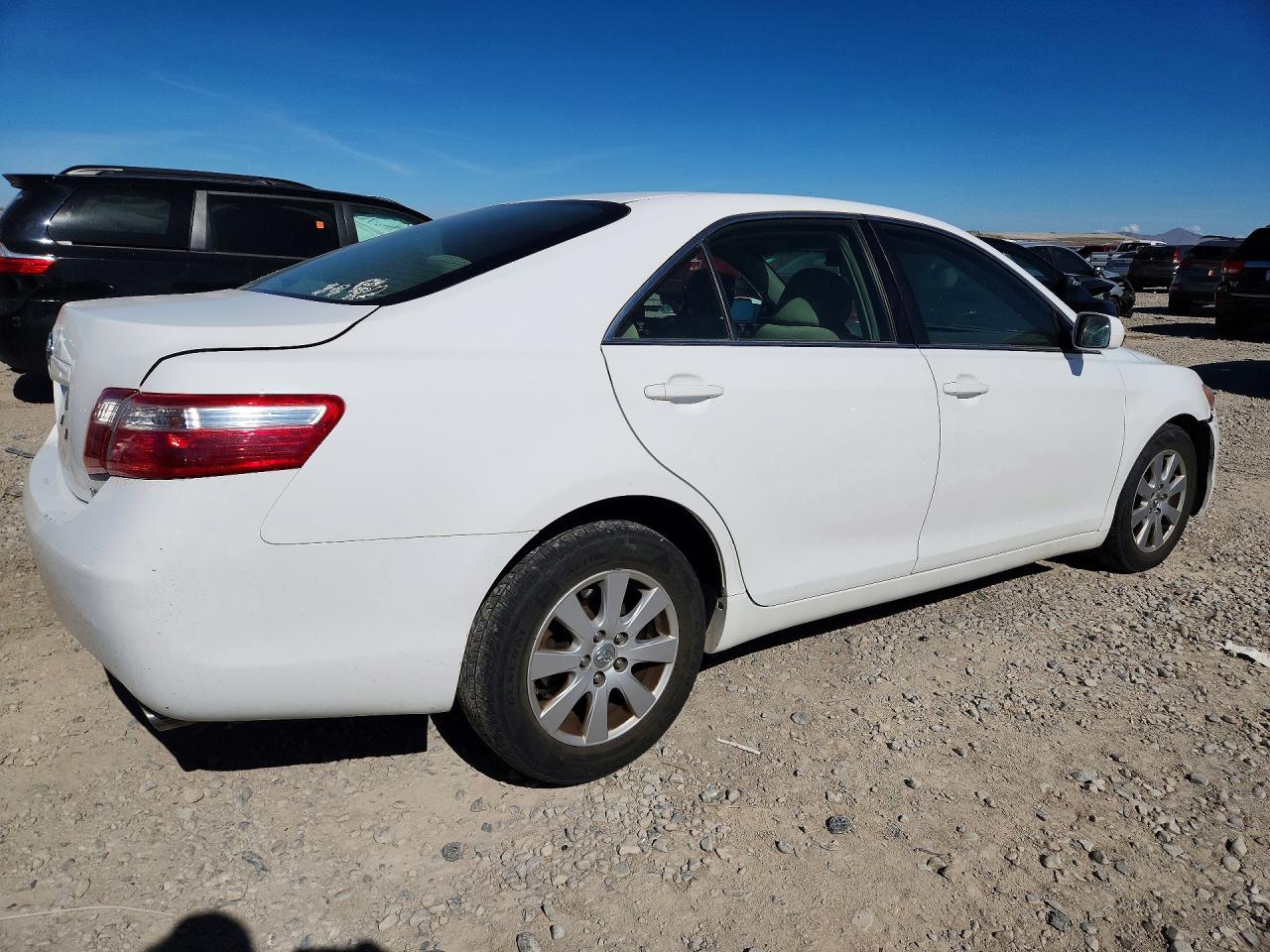2007 Toyota Camry Xle White vin: 4T1BE46KX7U646980