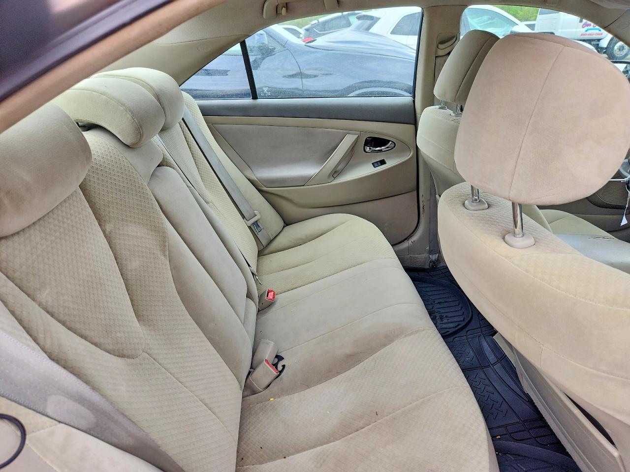 2007 Toyota Camry Le Gold vin: 4T1BE46KX7U668462