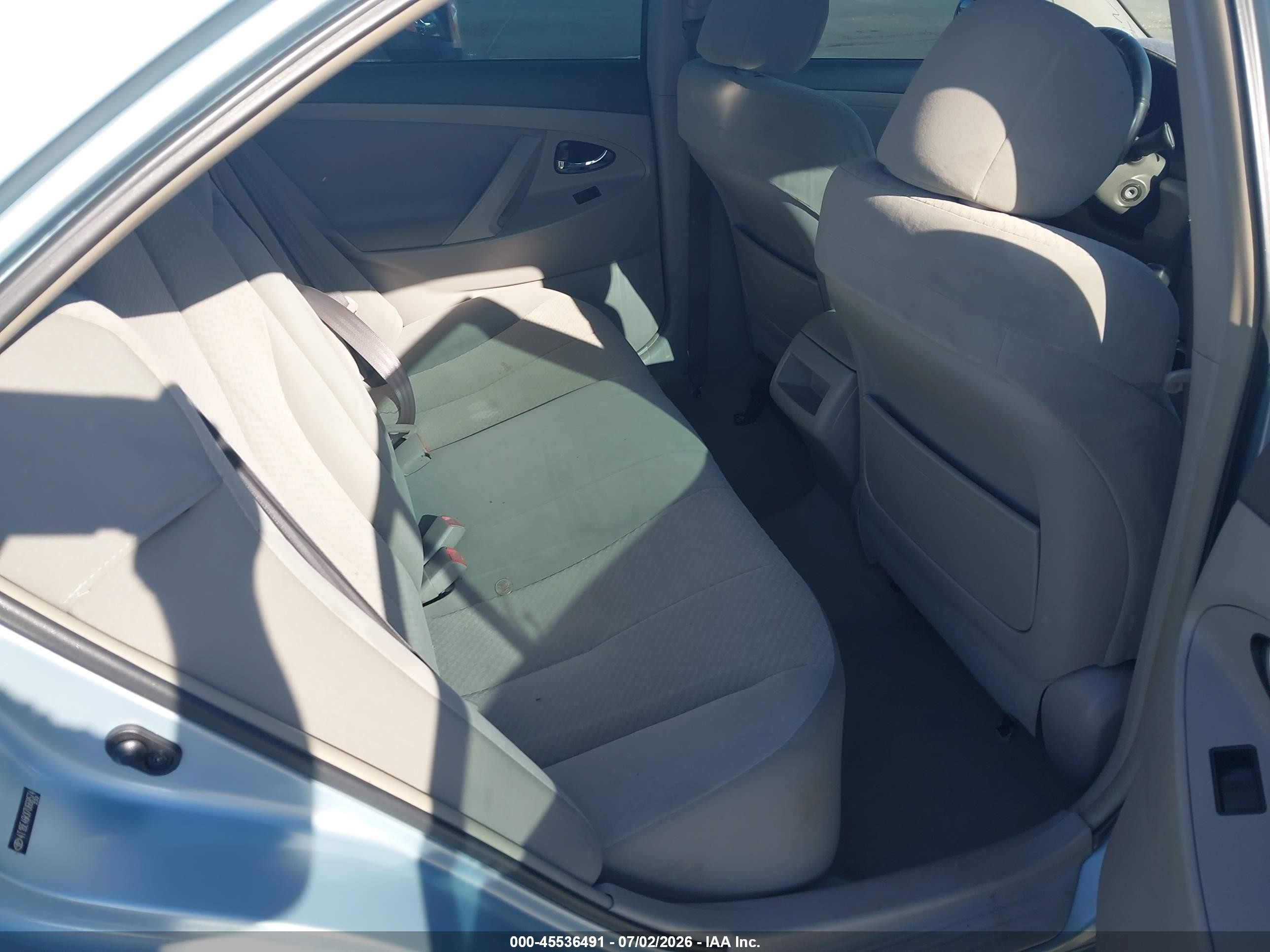 2007 Toyota Camry Le Blue vin: 4T1BE46KX7U668574