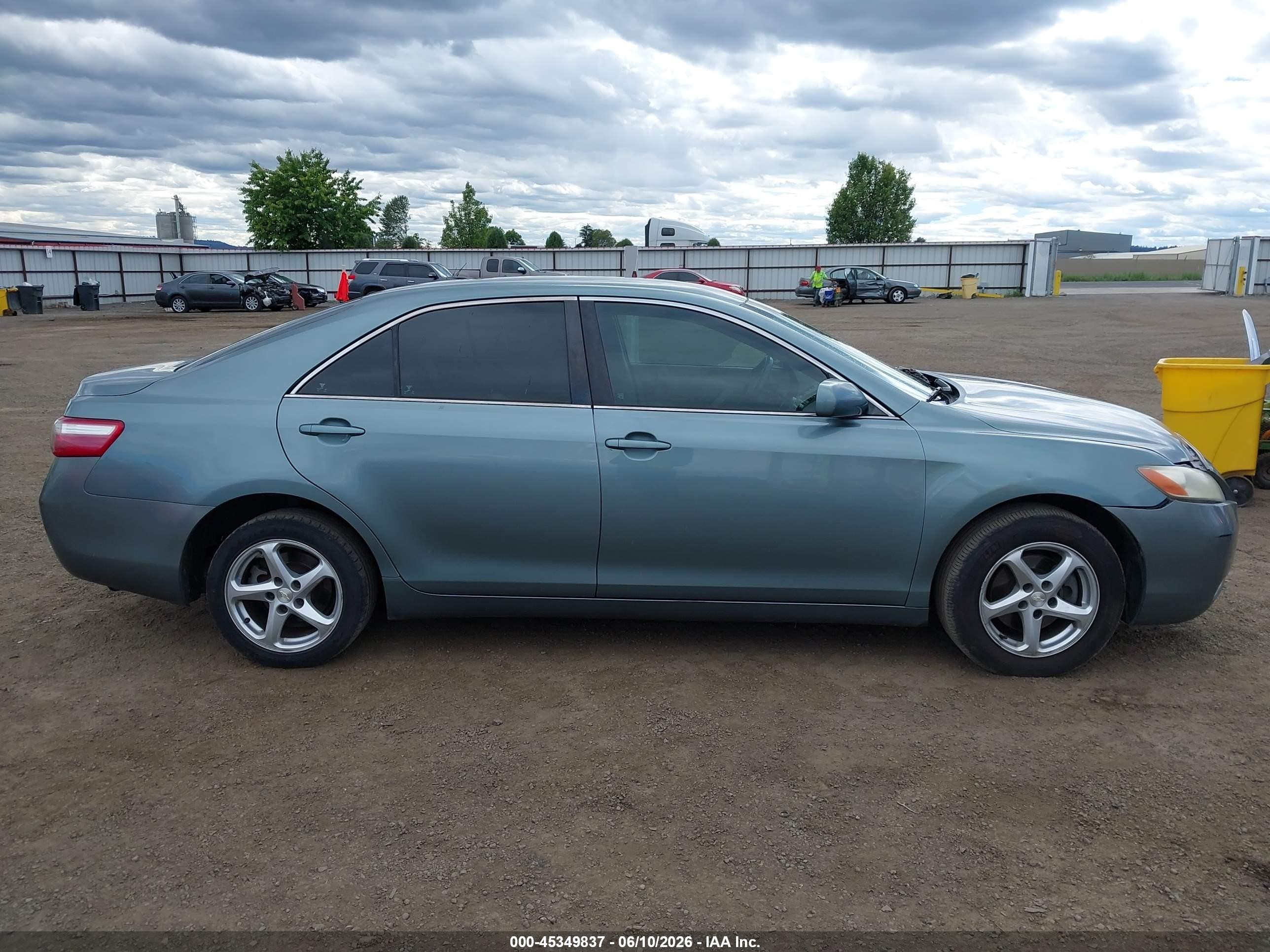 2007 Toyota Camry Le Green vin: 4T1BE46KX7U681258