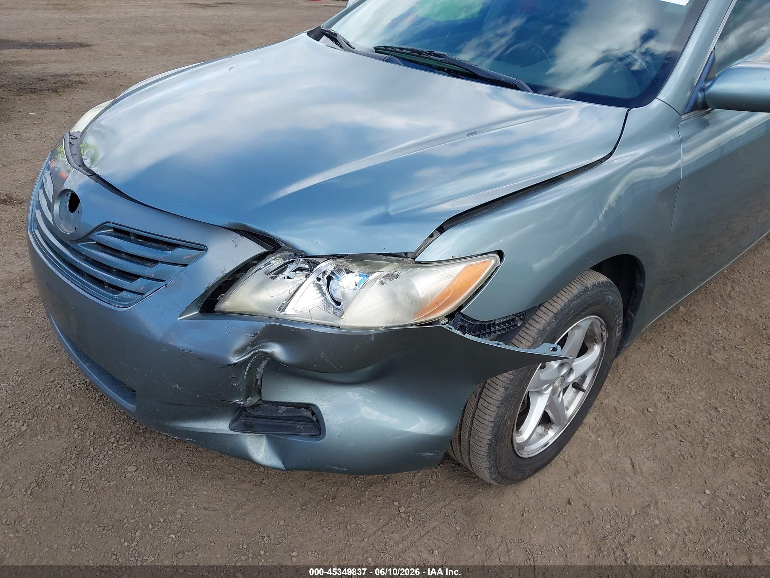 2007 Toyota Camry Le Green vin: 4T1BE46KX7U681258
