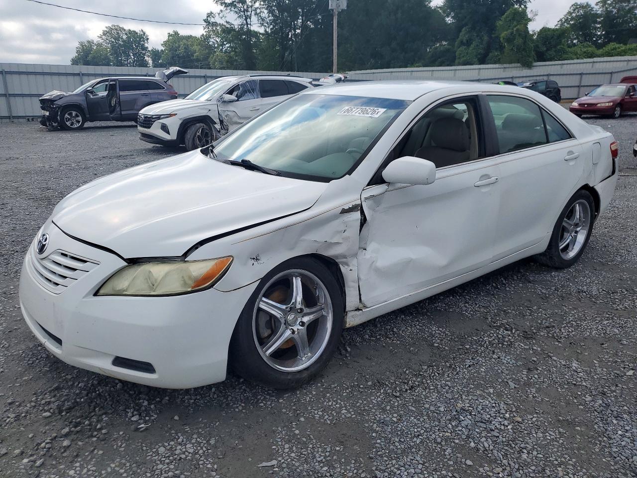 2007 Toyota Camry Le White vin: 4T1BE46KX7U681518
