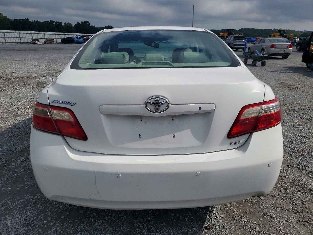 2007 Toyota Camry Le White vin: 4T1BE46KX7U681518