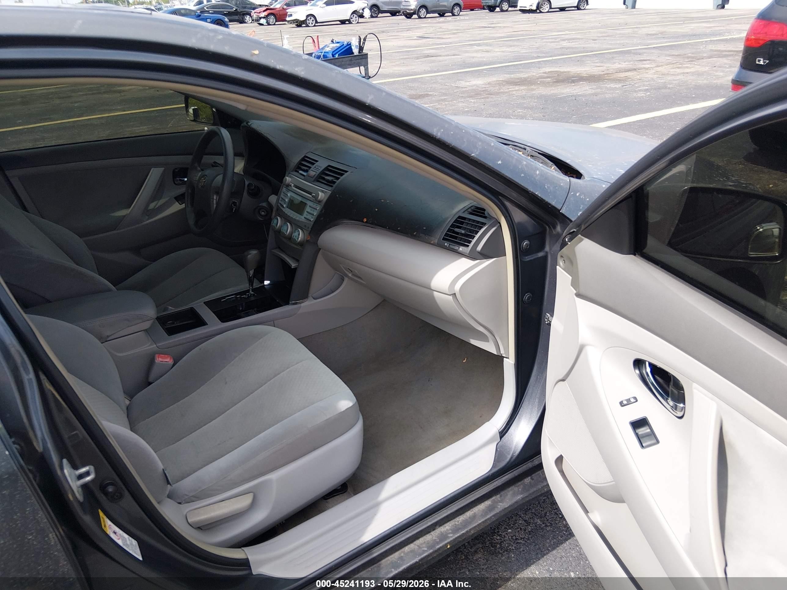 2007 Toyota Camry Le Gray vin: 4T1BE46KX7U690252