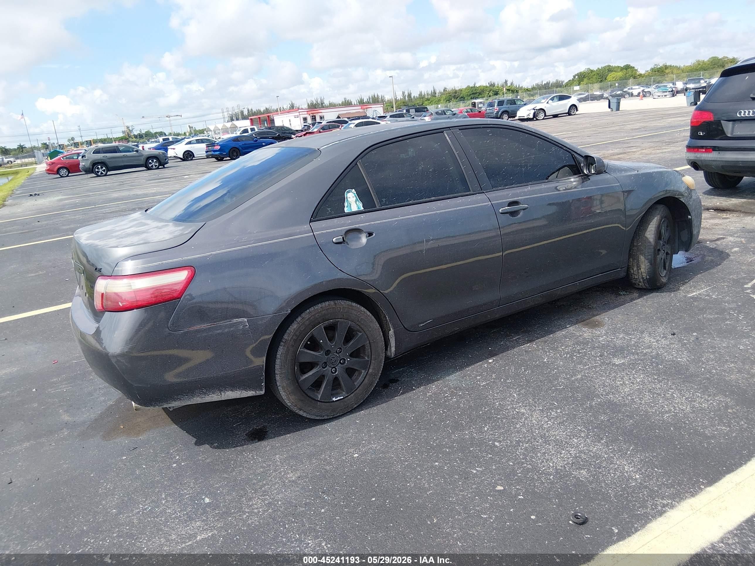 2007 Toyota Camry Le Gray vin: 4T1BE46KX7U690252