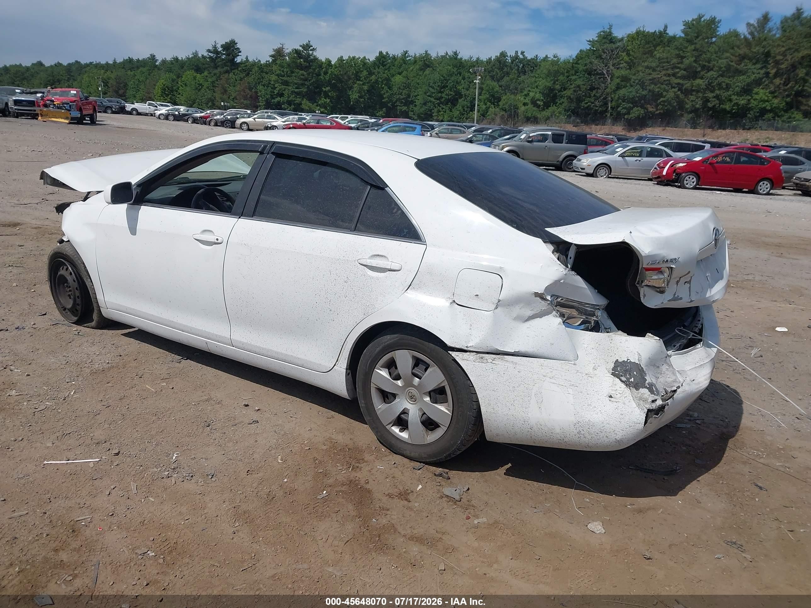 2007 Toyota Camry Le White vin: 4T1BE46KX7U694656