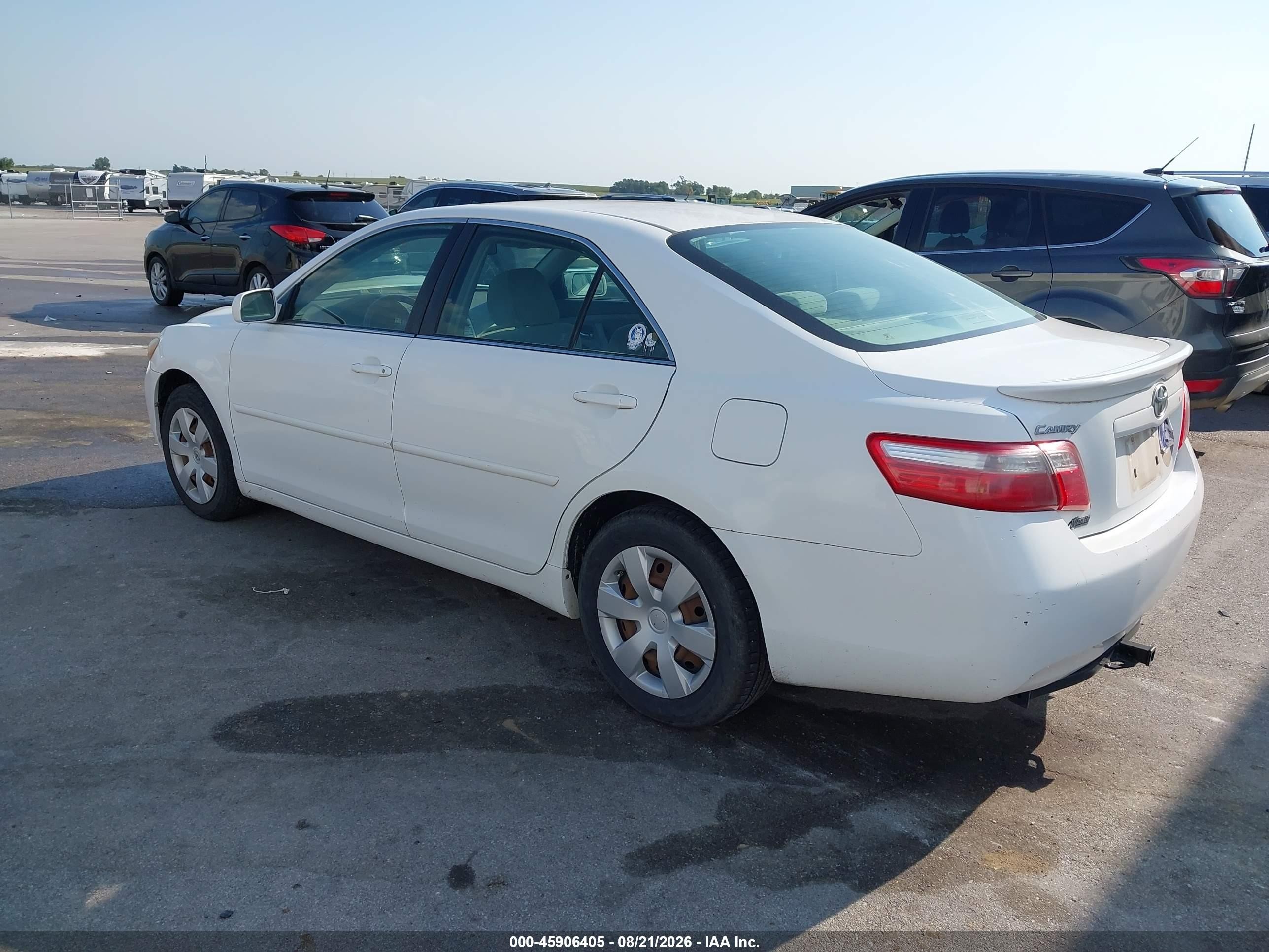 2007 Toyota Camry Le White vin: 4T1BE46KX7U714145