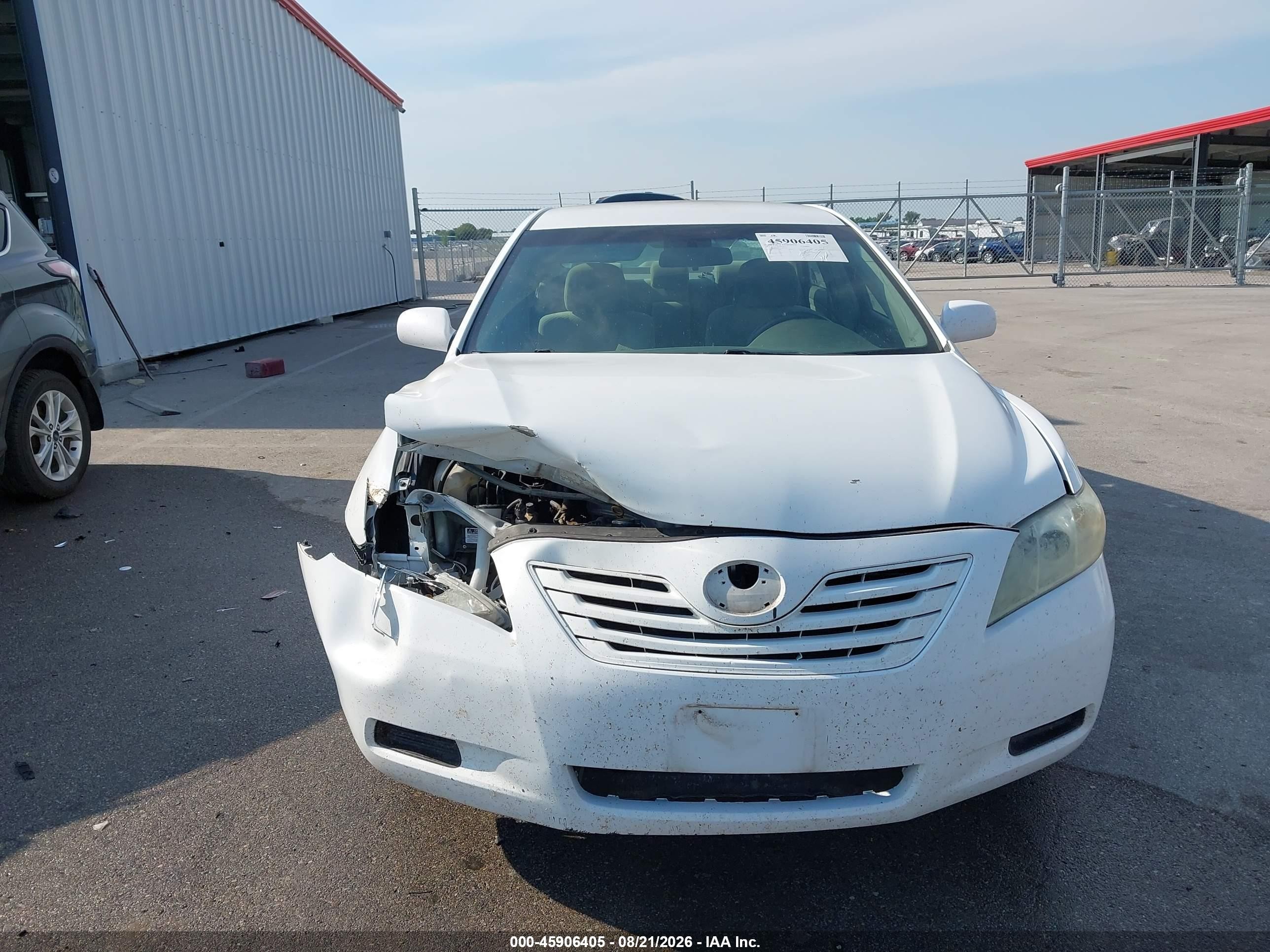 2007 Toyota Camry Le White vin: 4T1BE46KX7U714145