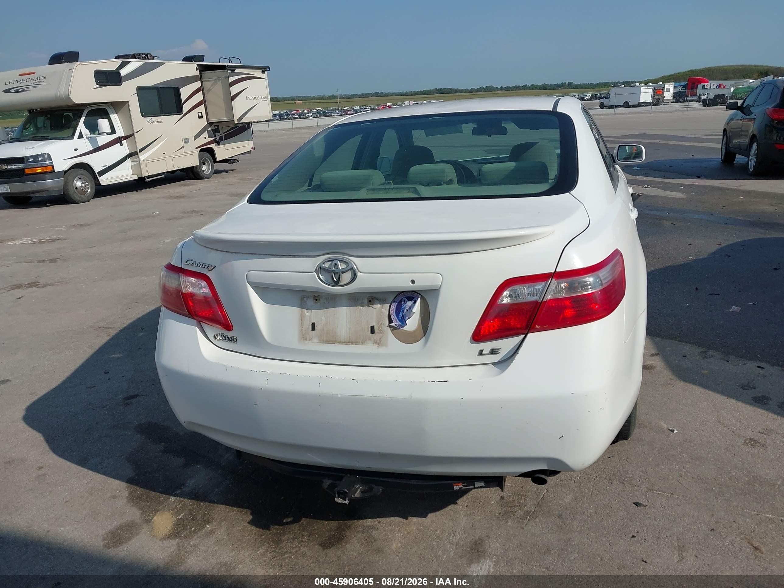 2007 Toyota Camry Le White vin: 4T1BE46KX7U714145