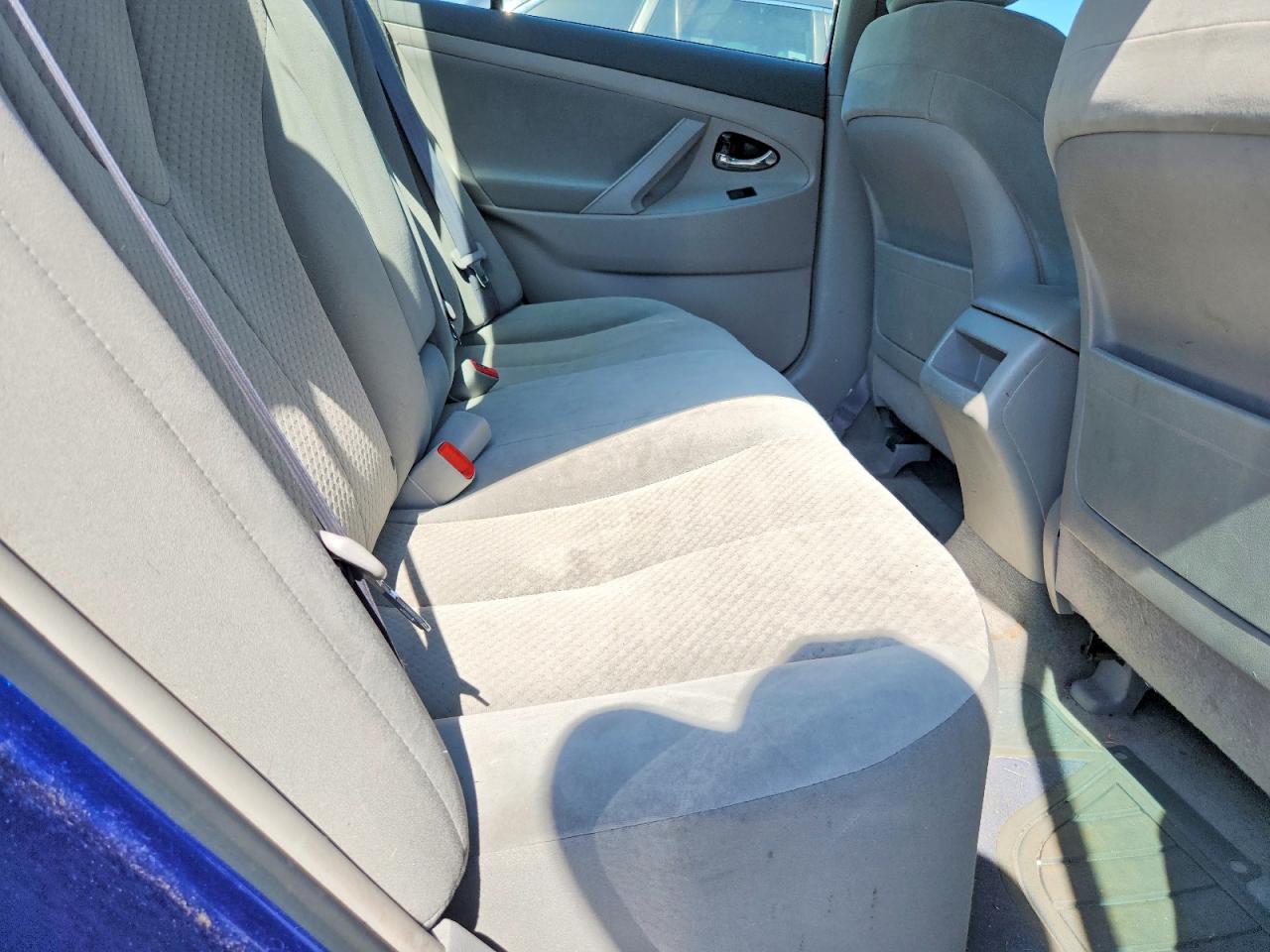 2008 Toyota Camry Le Blue vin: 4T1BE46KX8U221650