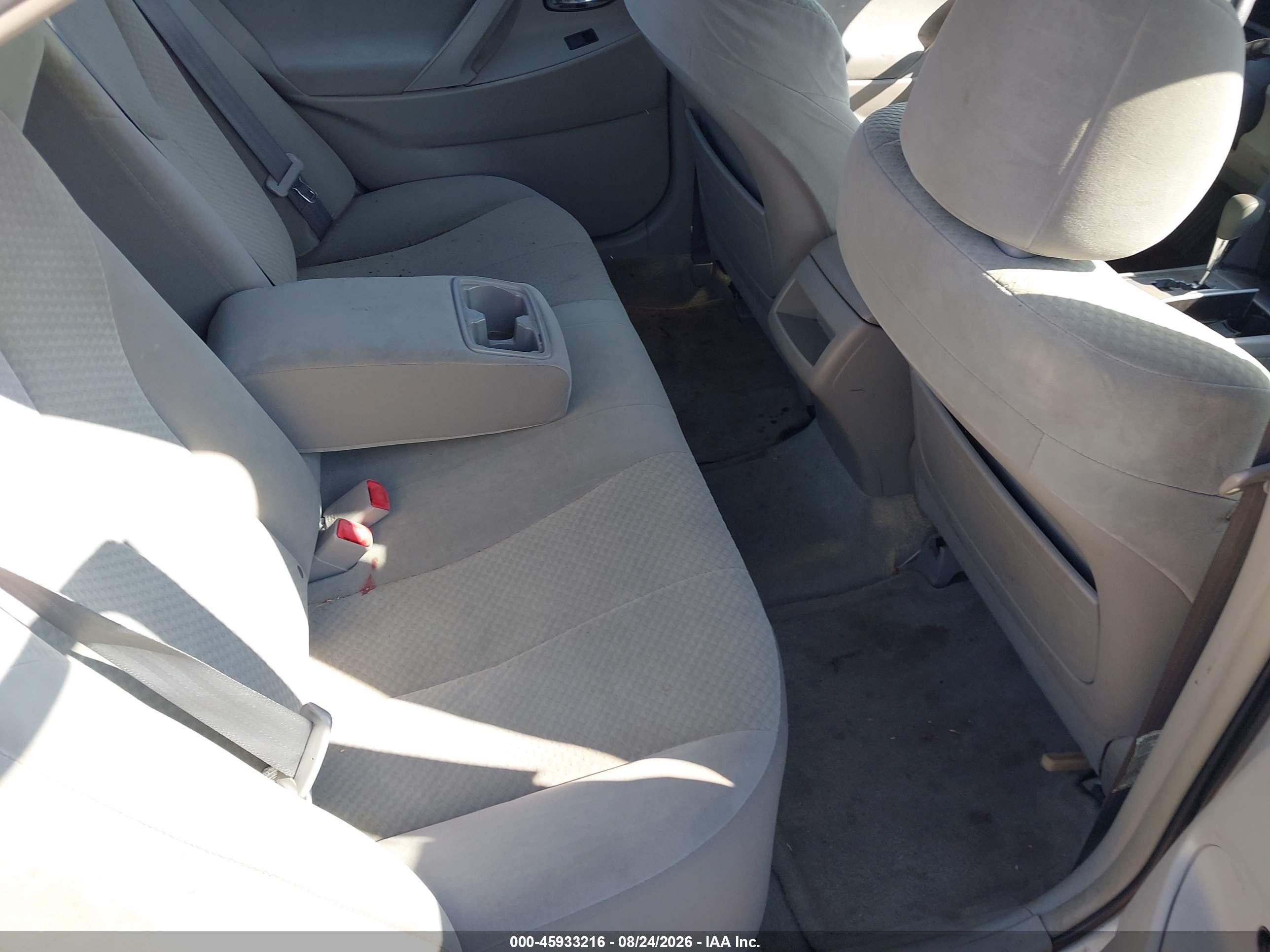 2008 Toyota Camry Le Silver vin: 4T1BE46KX8U229716