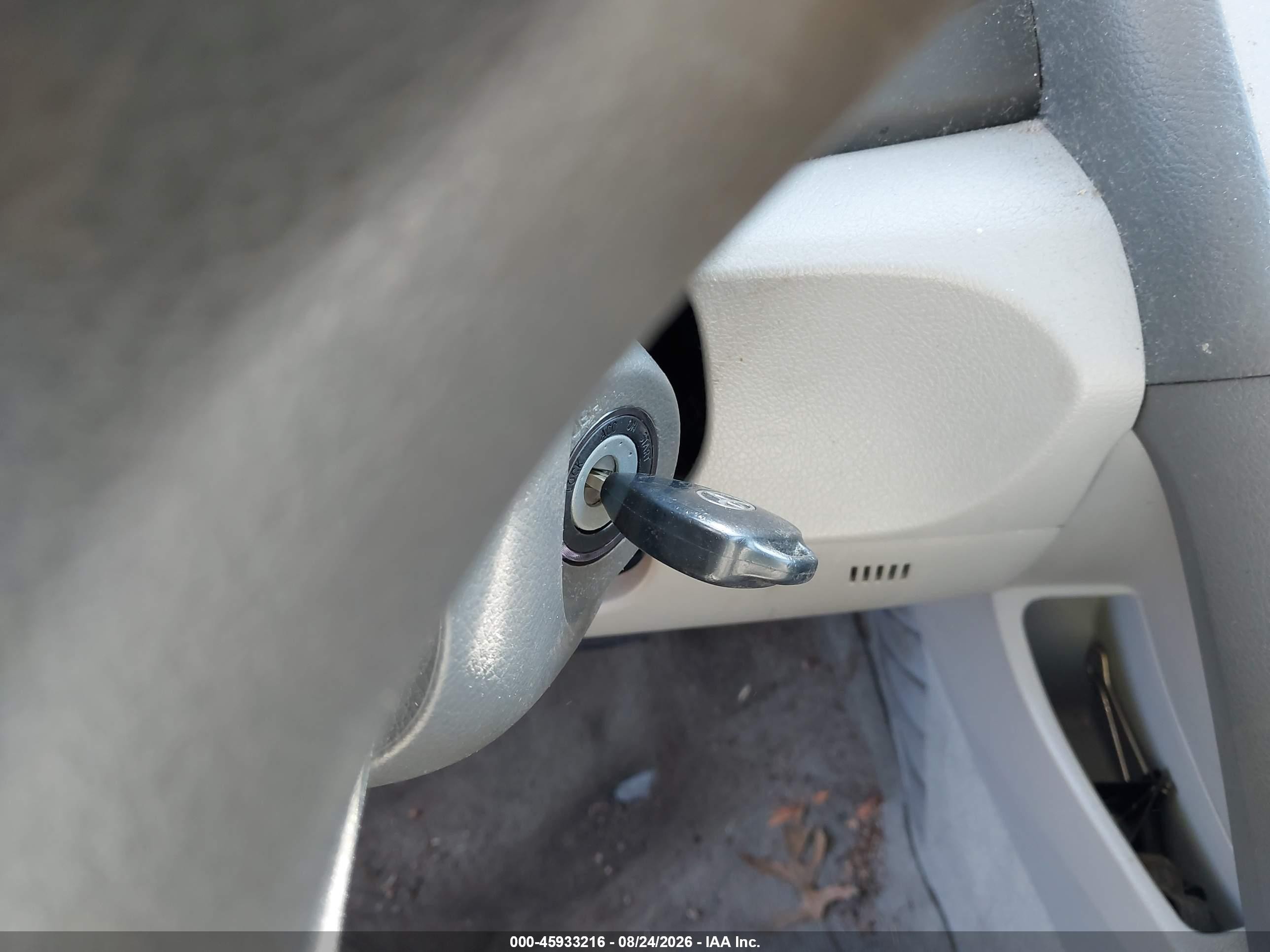 2008 Toyota Camry Le Silver vin: 4T1BE46KX8U229716