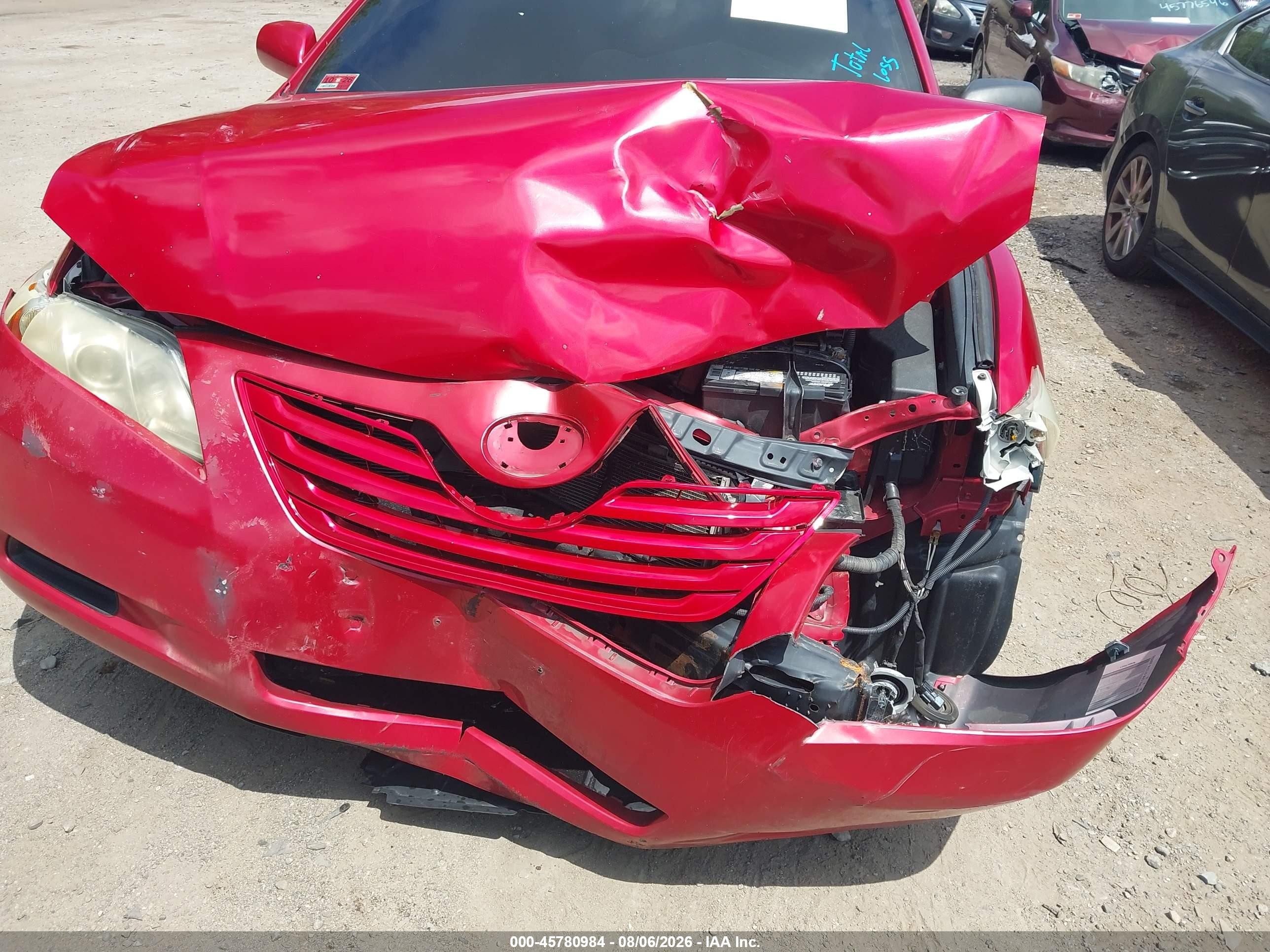 2008 Toyota Camry Le Red vin: 4T1BE46KX8U249044