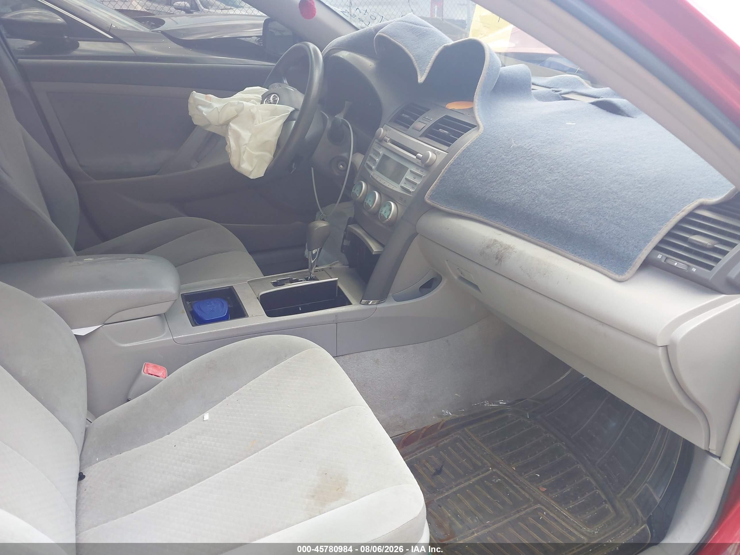 2008 Toyota Camry Le Red vin: 4T1BE46KX8U249044
