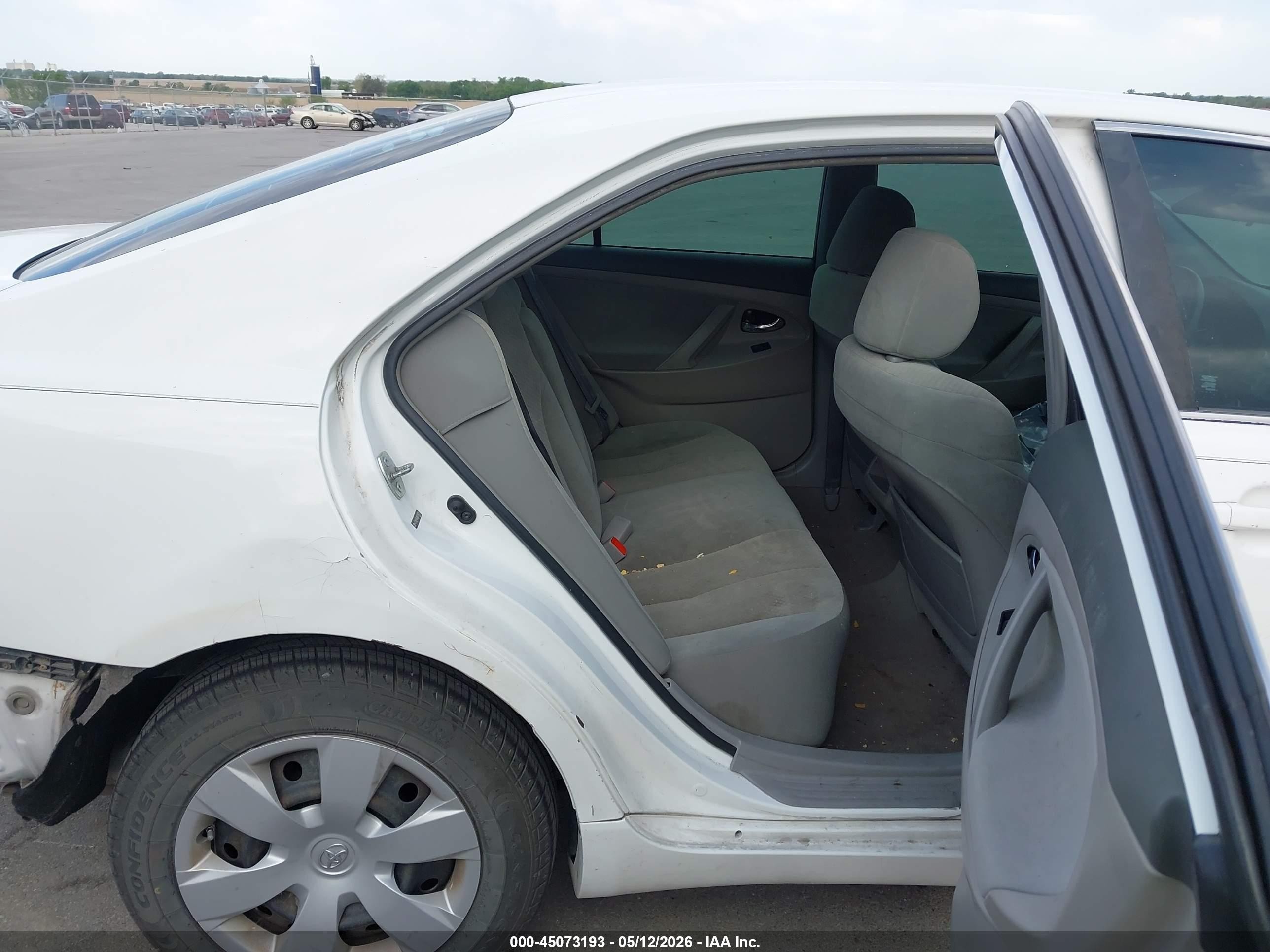 2008 Toyota Camry Le/se/xle White vin: 4T1BE46KX8U738396