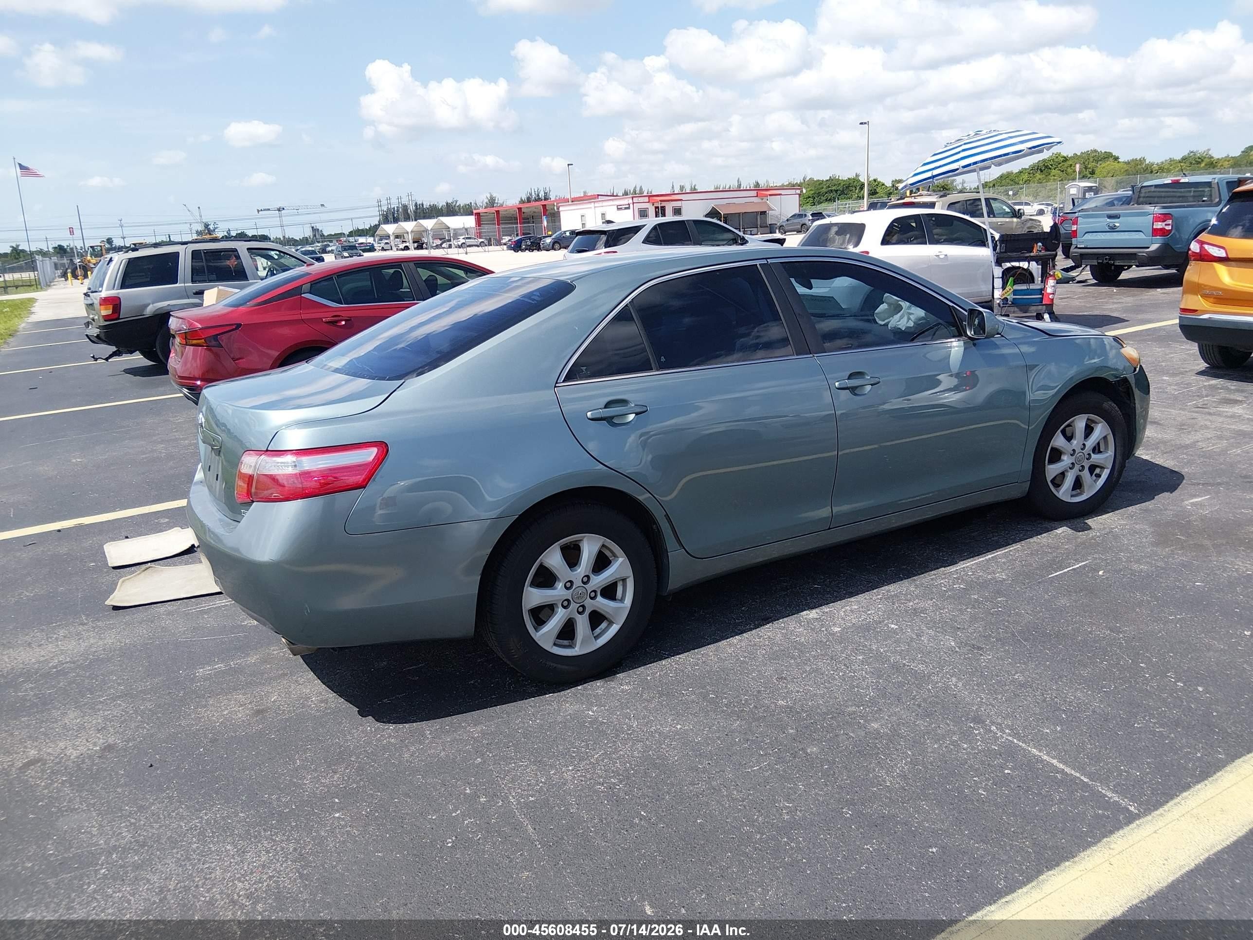 2008 Toyota Camry Le Gray vin: 4T1BE46KX8U755716
