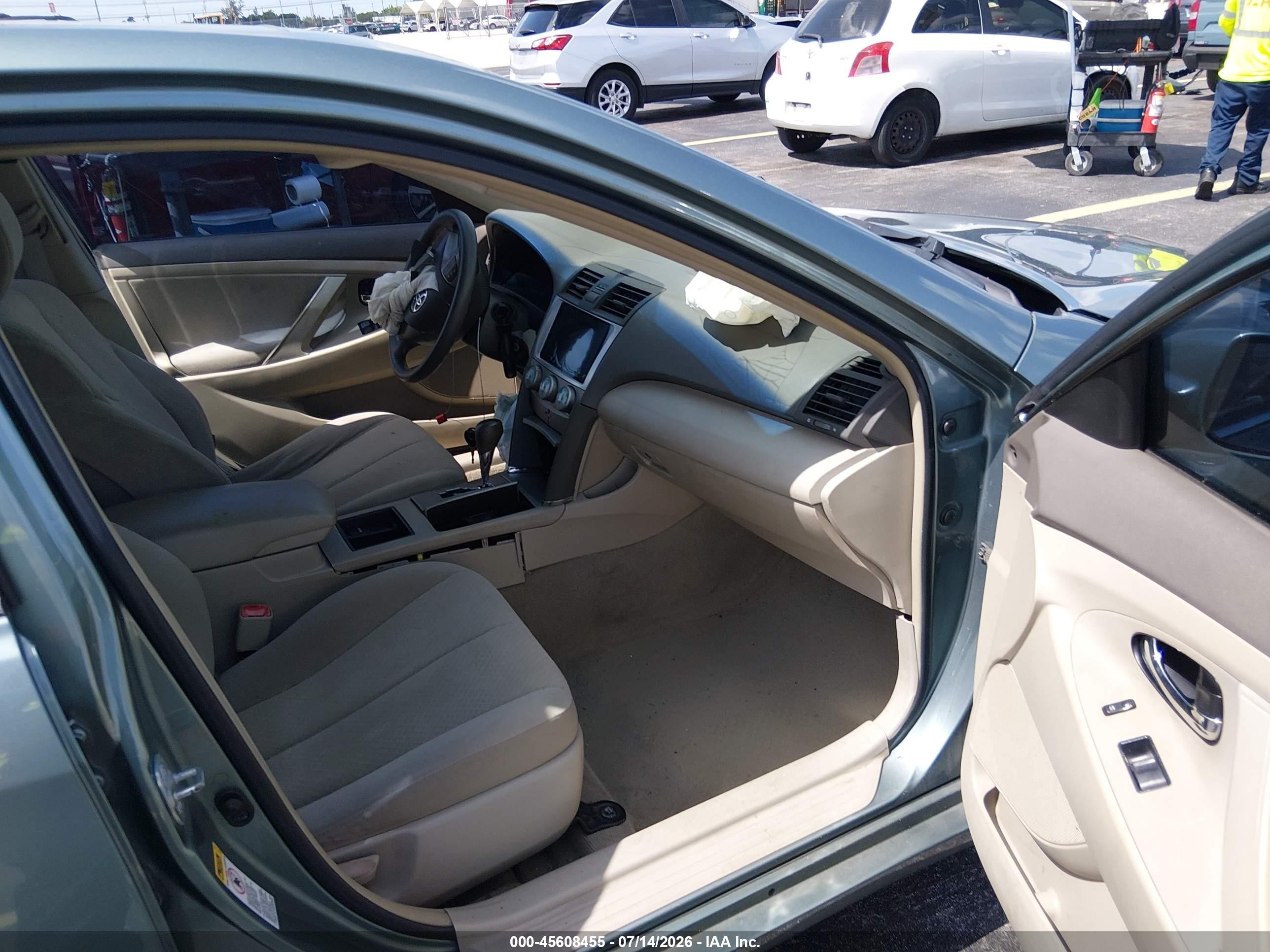 2008 Toyota Camry Le Gray vin: 4T1BE46KX8U755716