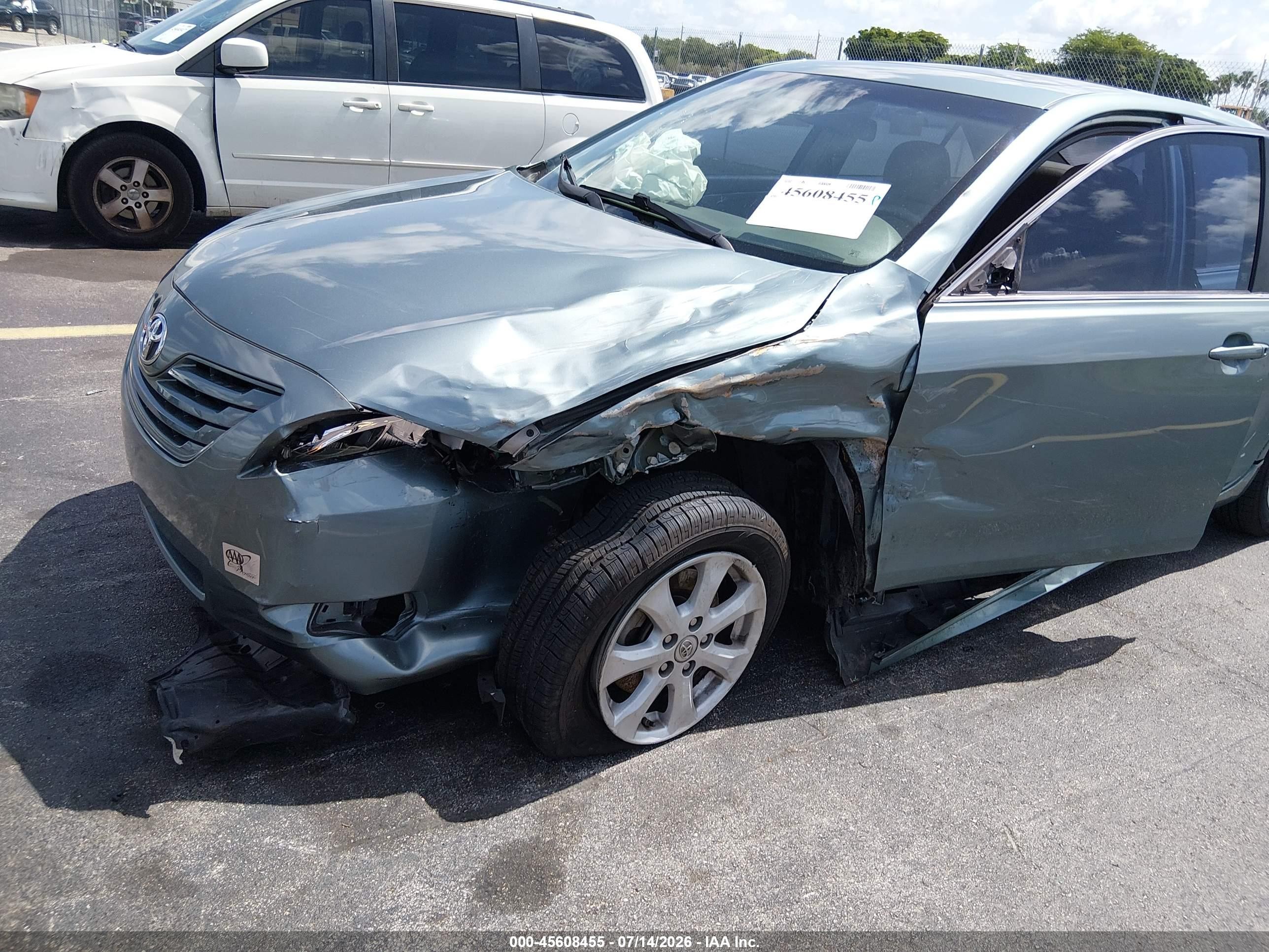 2008 Toyota Camry Le Gray vin: 4T1BE46KX8U755716