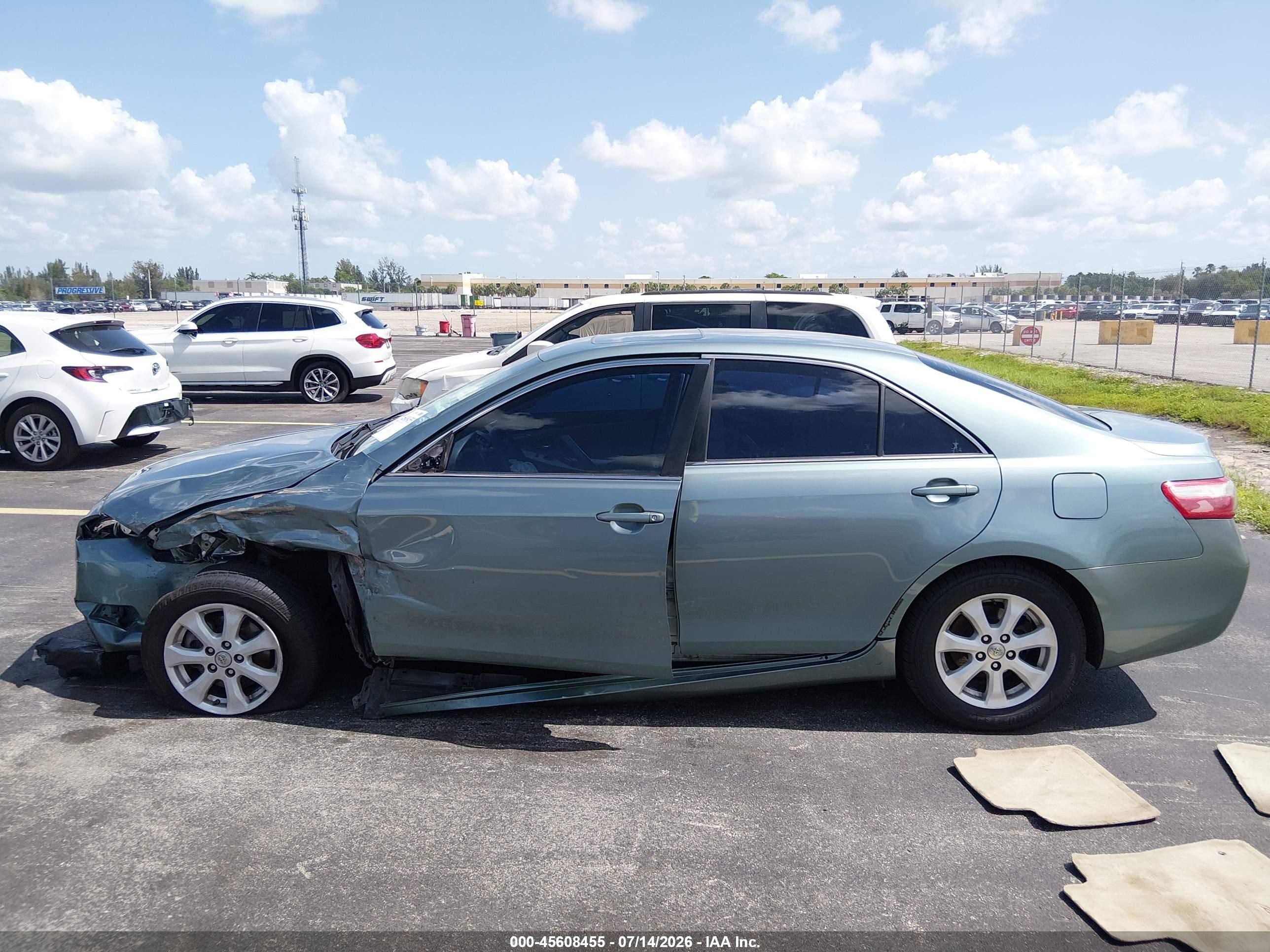 2008 Toyota Camry Le Gray vin: 4T1BE46KX8U755716