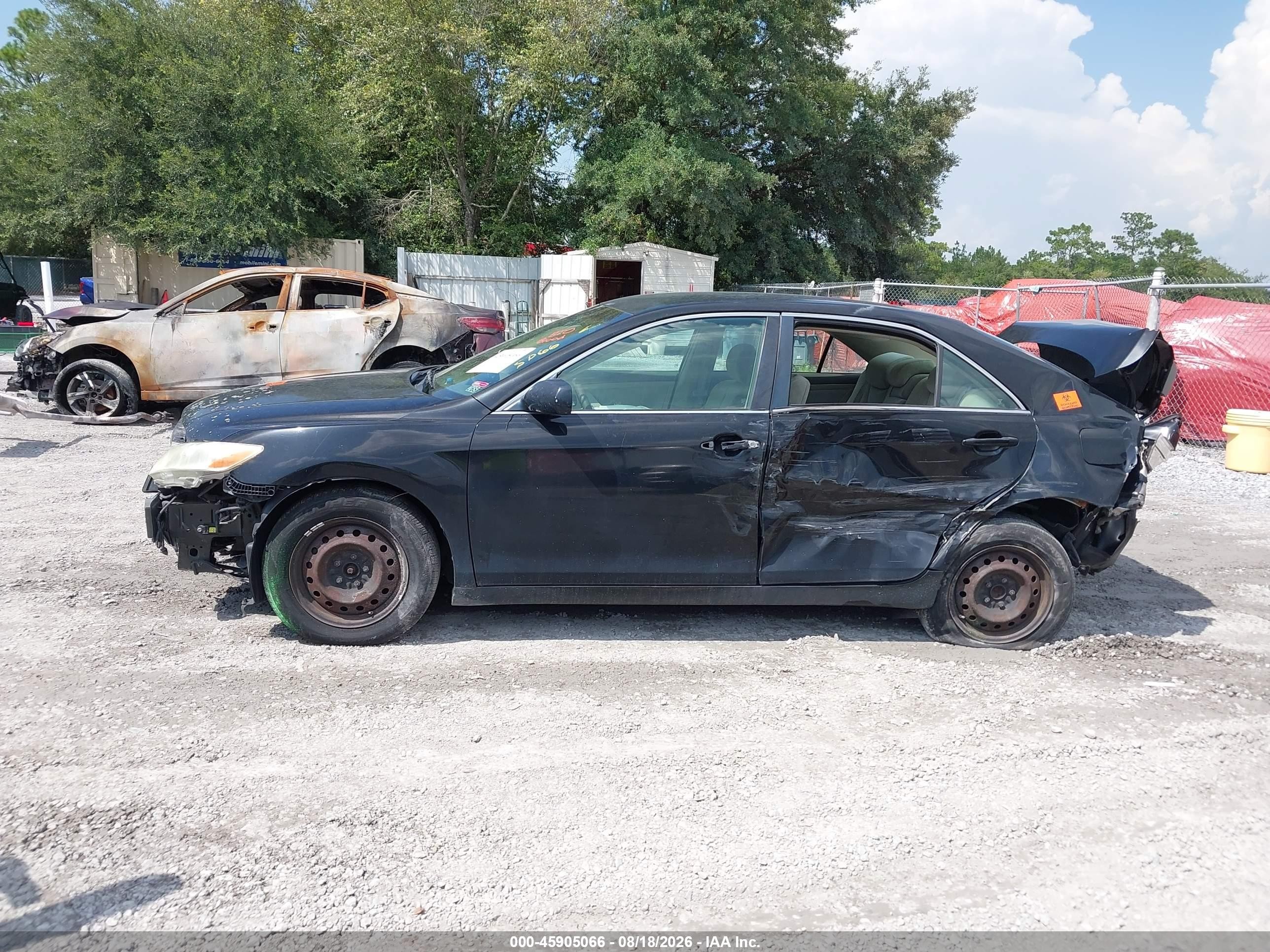 2008 Toyota Camry   Черный vin: 4T1BE46KX8U756557