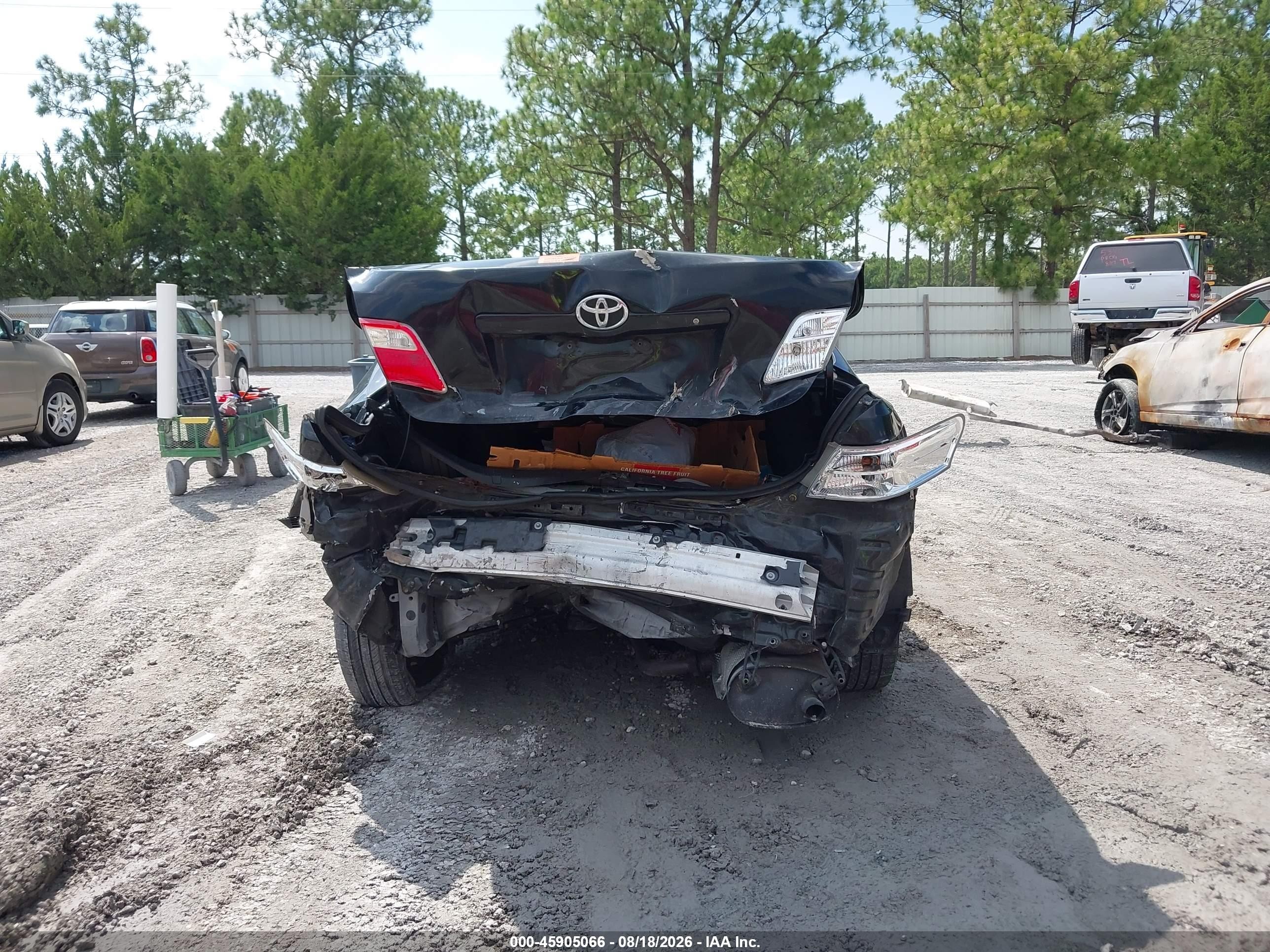 2008 Toyota Camry   Черный vin: 4T1BE46KX8U756557