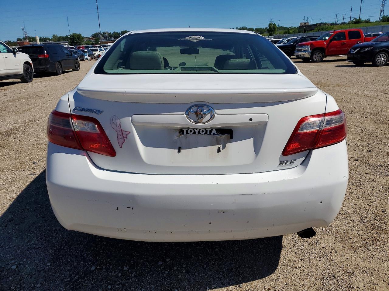 2008 Toyota Camry Xle White vin: 4T1BE46KX8U759183