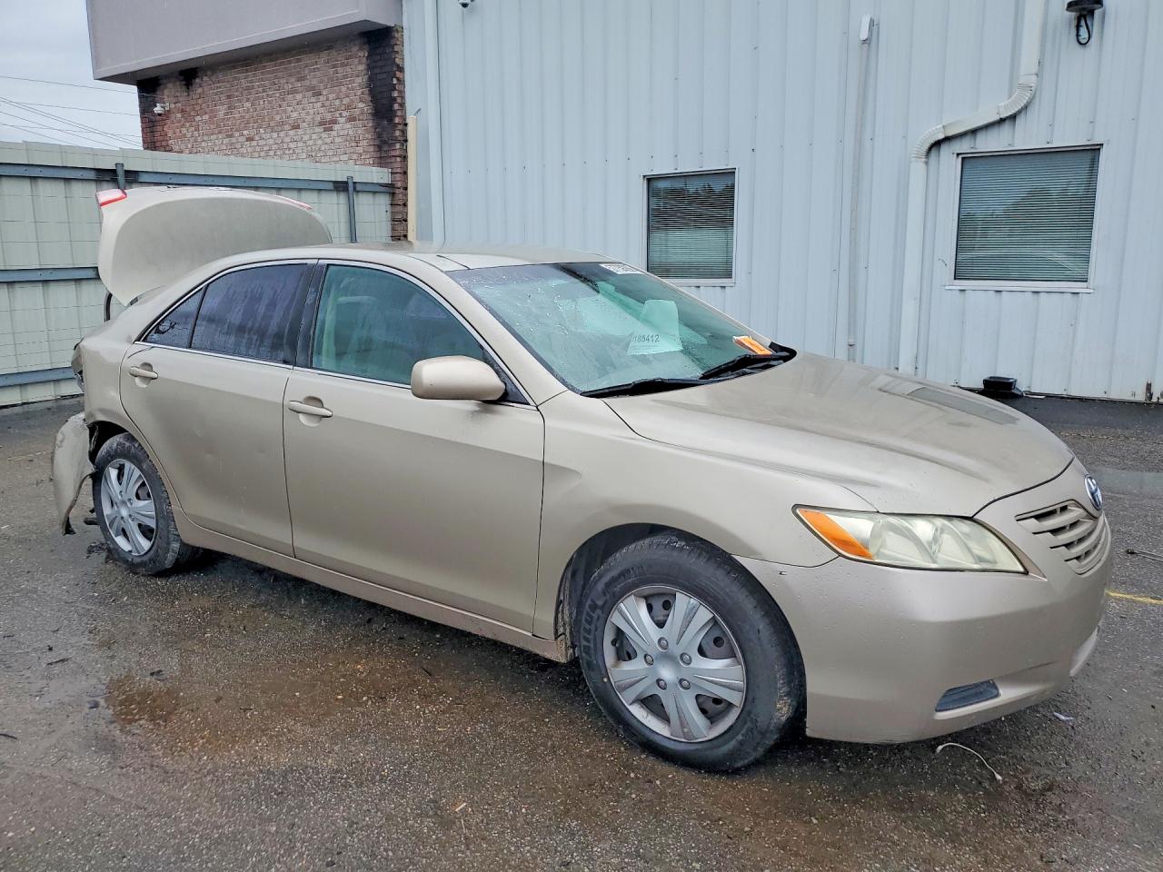 2009 Toyota Camry Le Gold vin: 4T1BE46KX9U296964