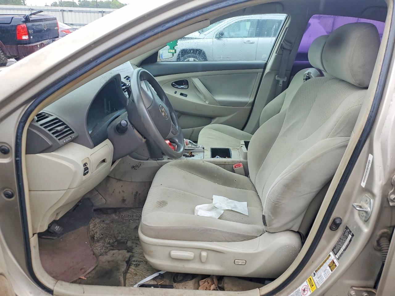 2009 Toyota Camry Le Gold vin: 4T1BE46KX9U296964