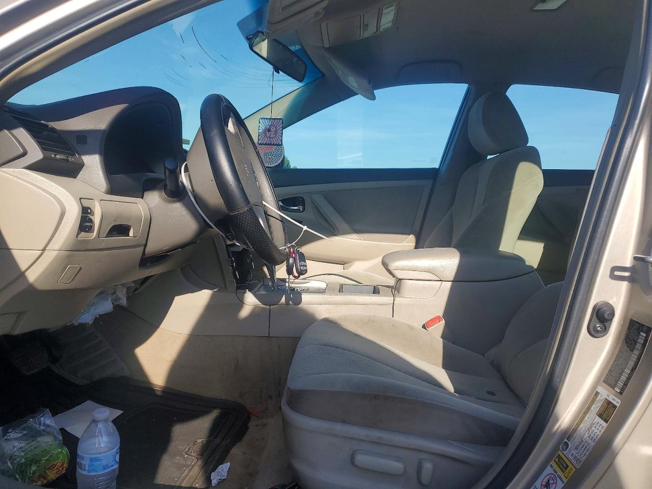 2009 Toyota Camry Le Золотой vin: 4T1BE46KX9U303234